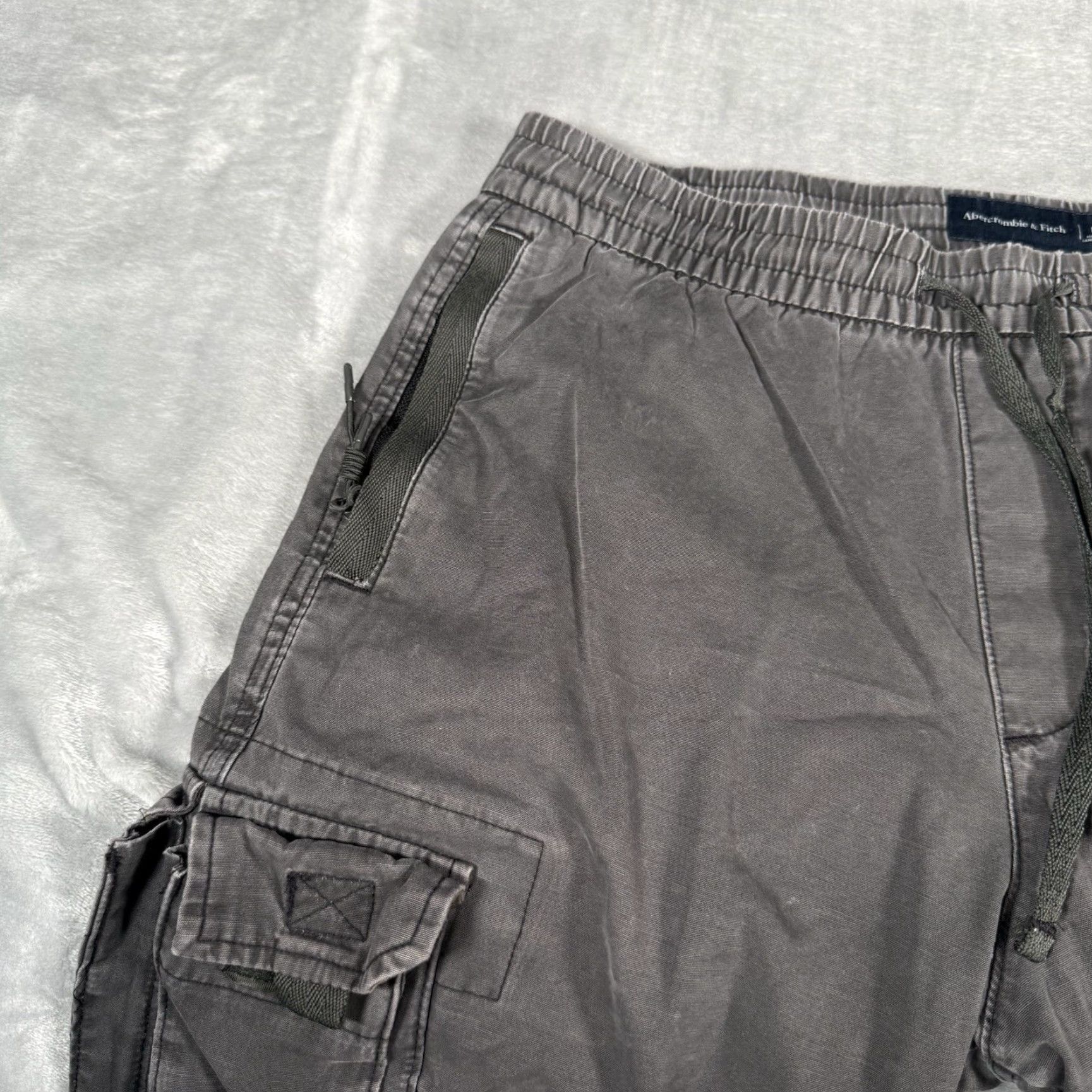 Abercrombie & Fitch Abercrombie & Fitch Cargo Drawstring Pants Mens M 28” Straight Gray Size US 31 - 3 Thumbnail
