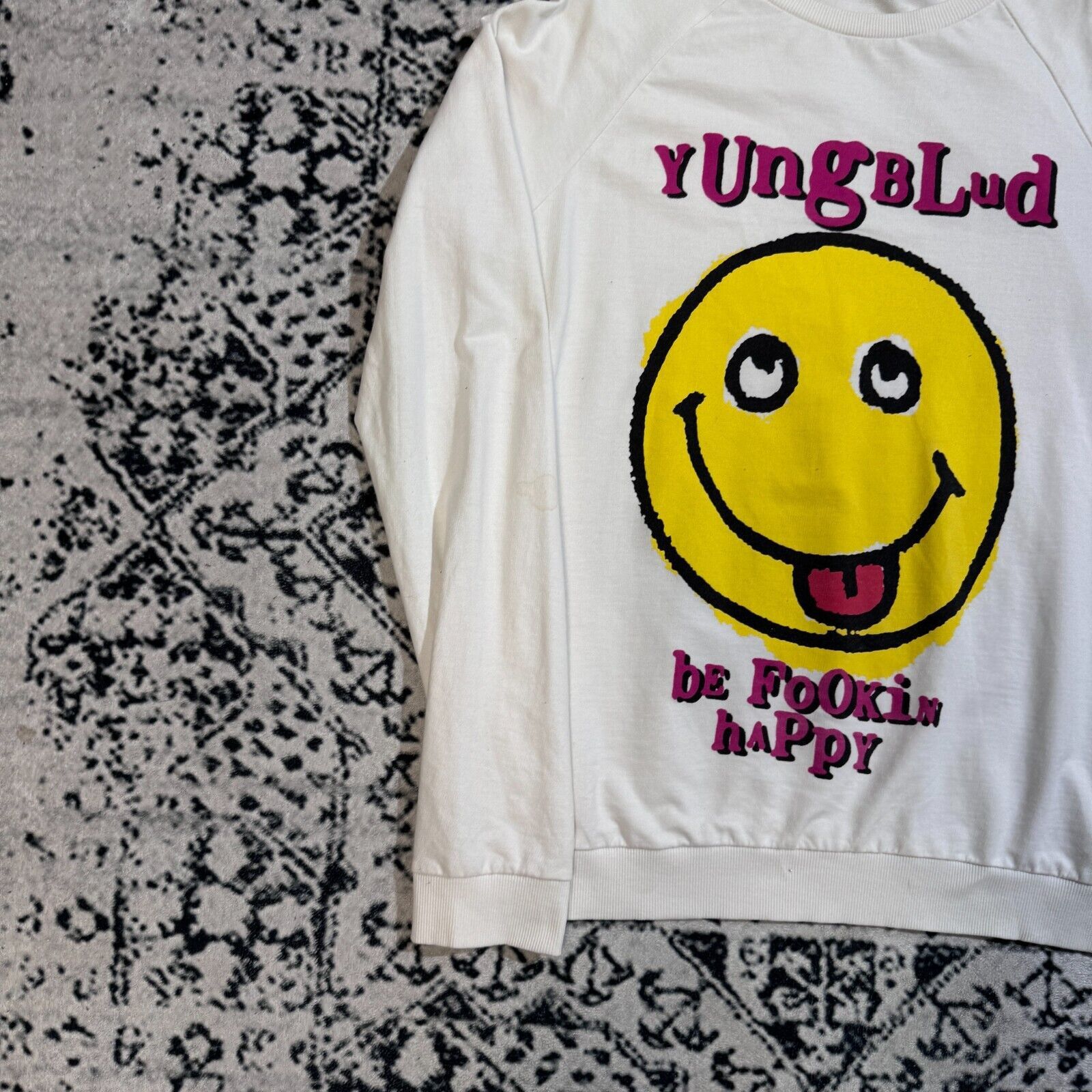 Vintage White Cotton Longsleeve Size L Yungblud Be Fookin Happy Size US L / EU 52-54 / 3 - 3 Thumbnail
