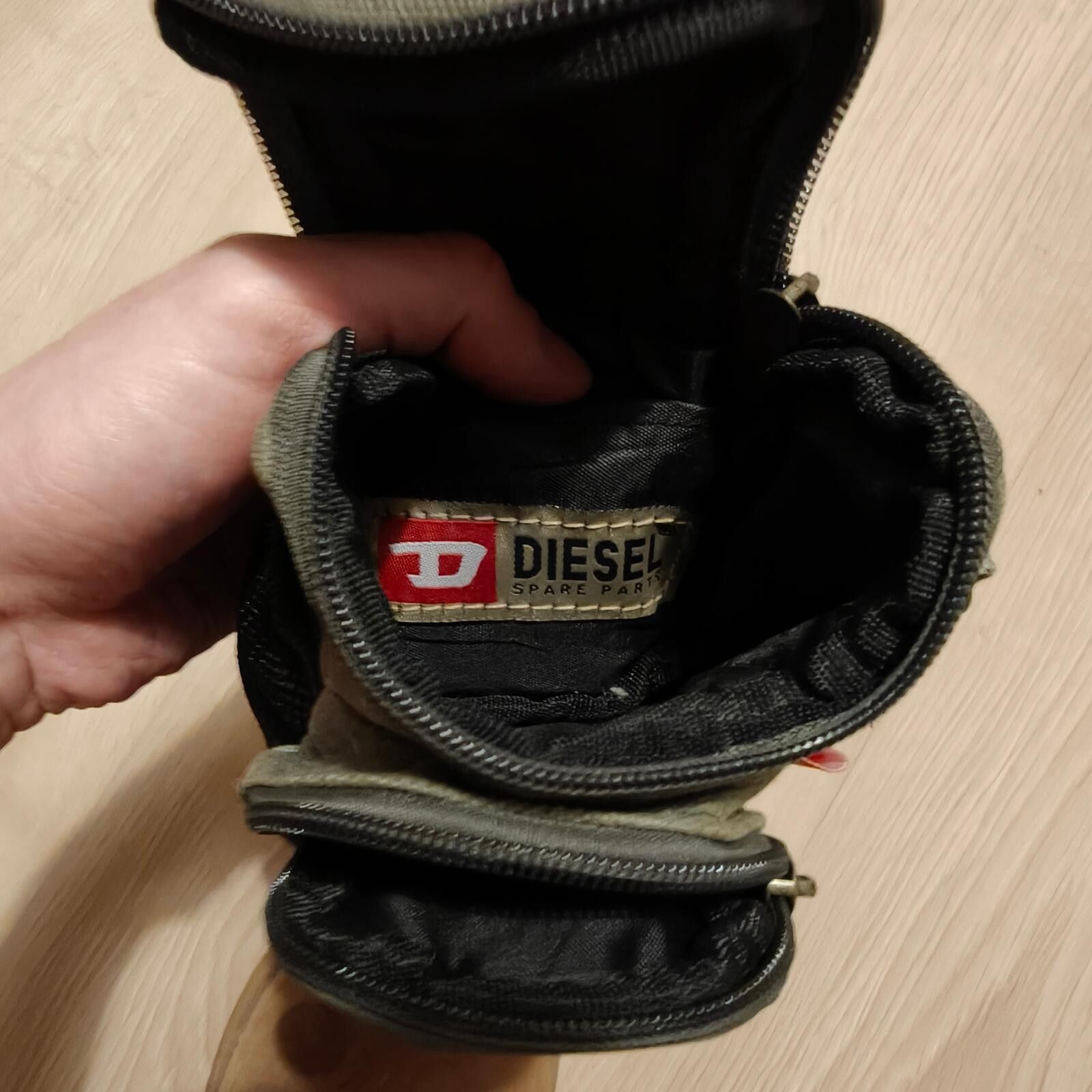 Diesel Diesel Mini Side Bag / Sling Bag / Shoulder Bag Size ONE SIZE - 4 Thumbnail