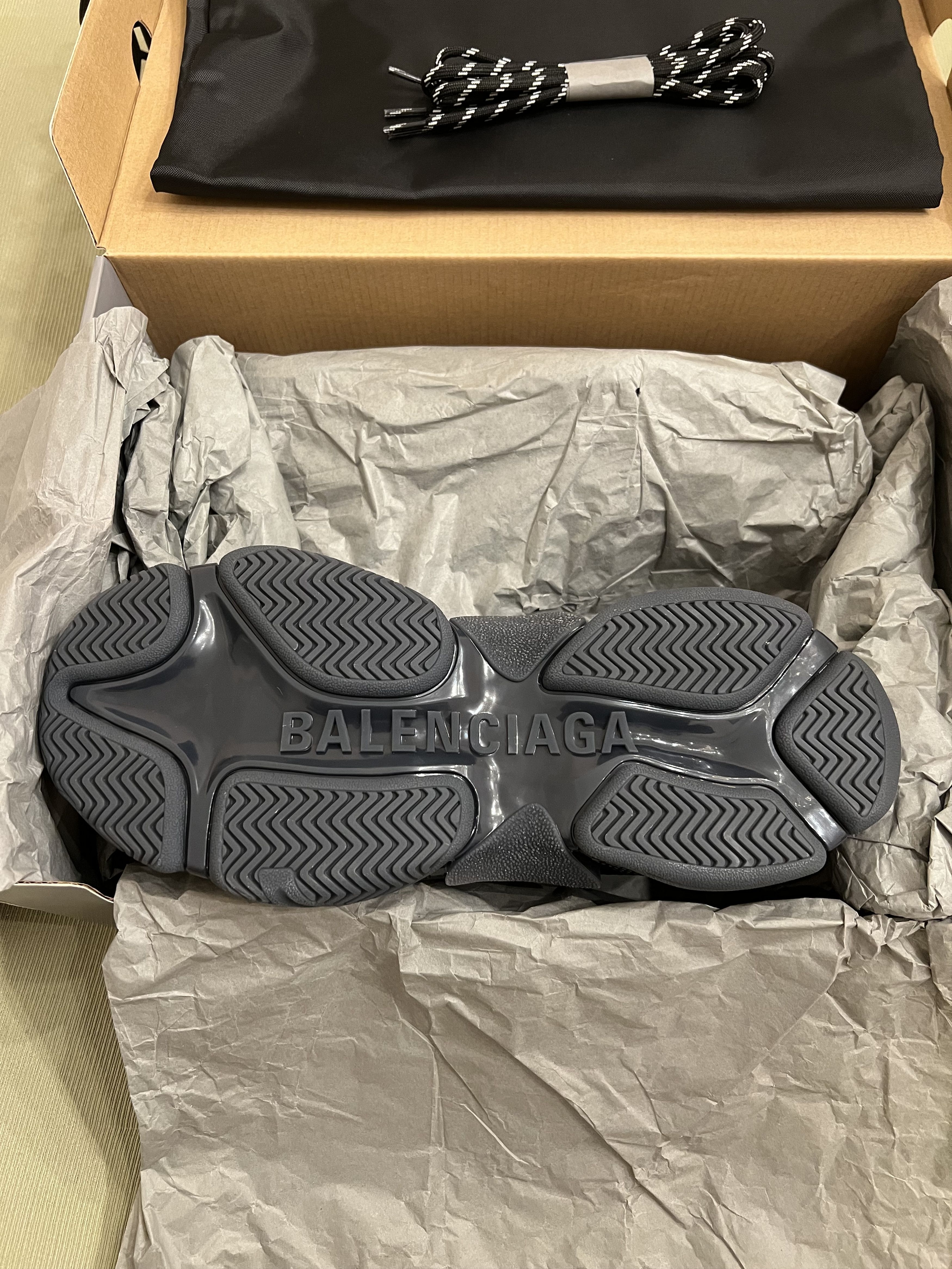 Balenciaga Balenciaga Triple S Clearsole Sneakers US 9 EU 42 Size US 9 / EU 42 - 4 Thumbnail