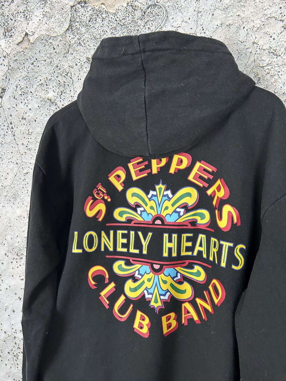 Band Tees The Beatles Lonely Hearts Rock Band Hoodie Y2K 00s Size US M / EU 48-50 / 2 - 2 Thumbnail