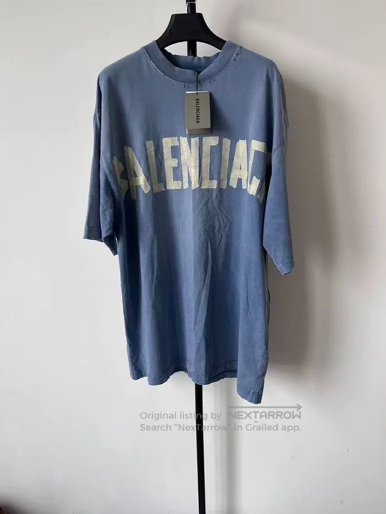 Balenciaga Balenciaga Tape Letter Logo Printed Short Sleeve Hoodie, L Size US L / EU 52-54 / 3 - 1 Thumbnail