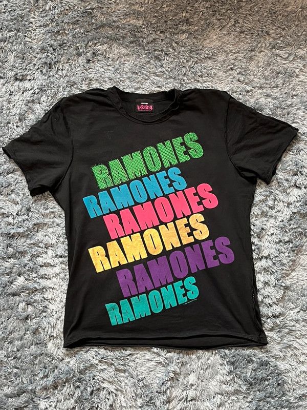 Band Tees Ramones 2007 merch t-shirt official licensed Size L / US 10 / IT 46 - 1 Thumbnail