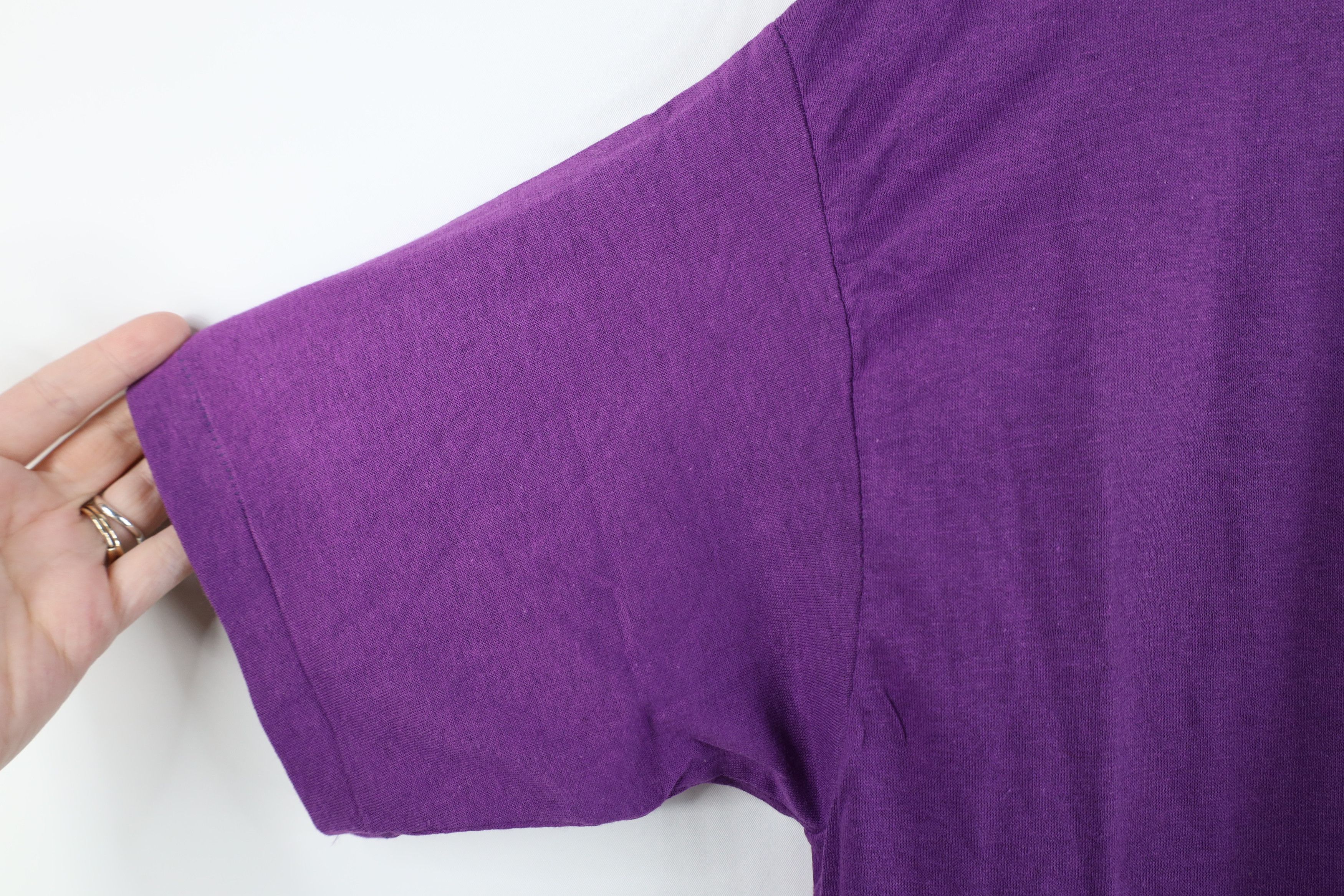 Vintage Vintage 70s Streetwear Faded Blank Pocket T-Shirt Purple USA Size US L / EU 52-54 / 3 - 6 Thumbnail