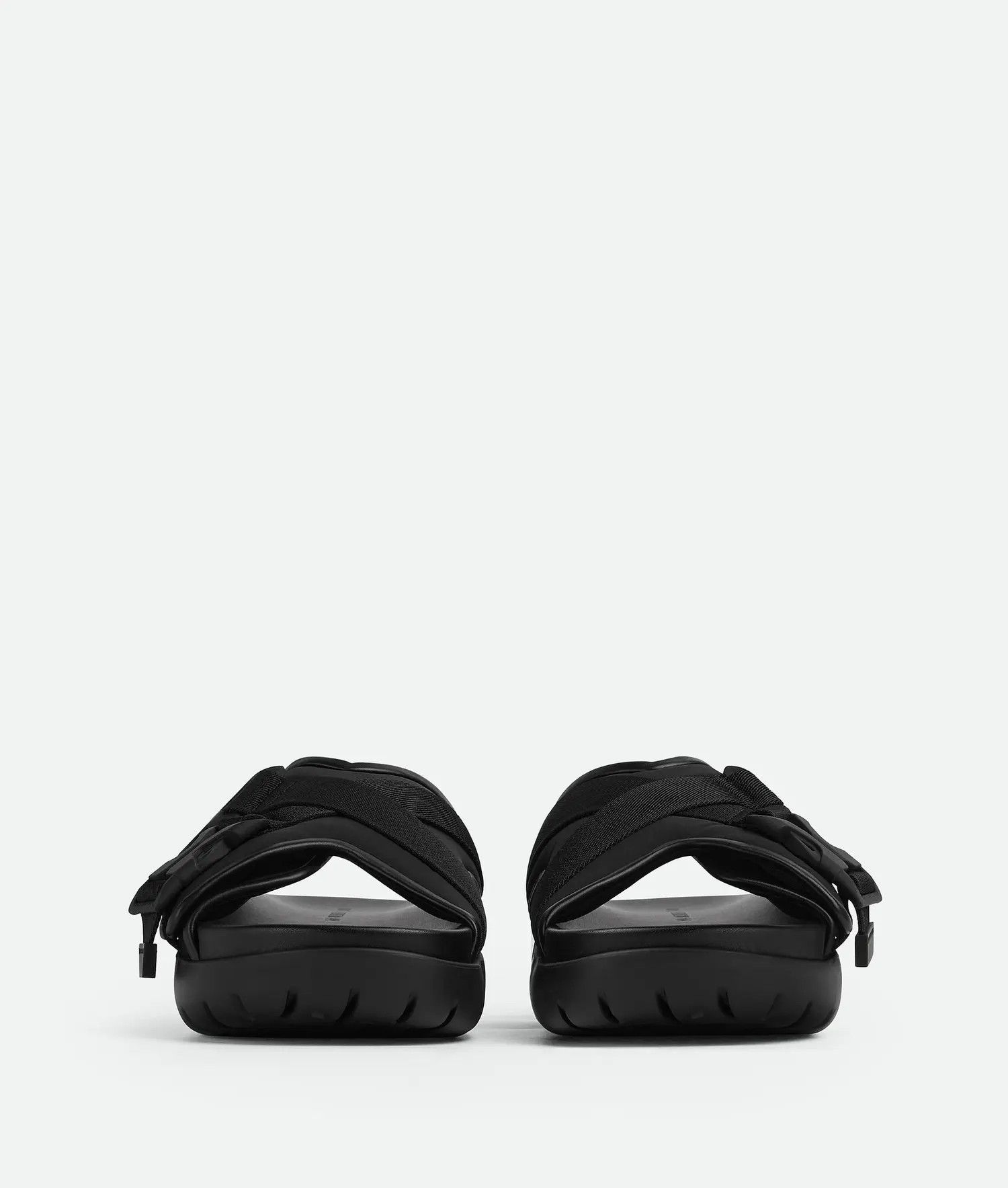 o1bcso1str0425 Snap Slide Sandals in Black