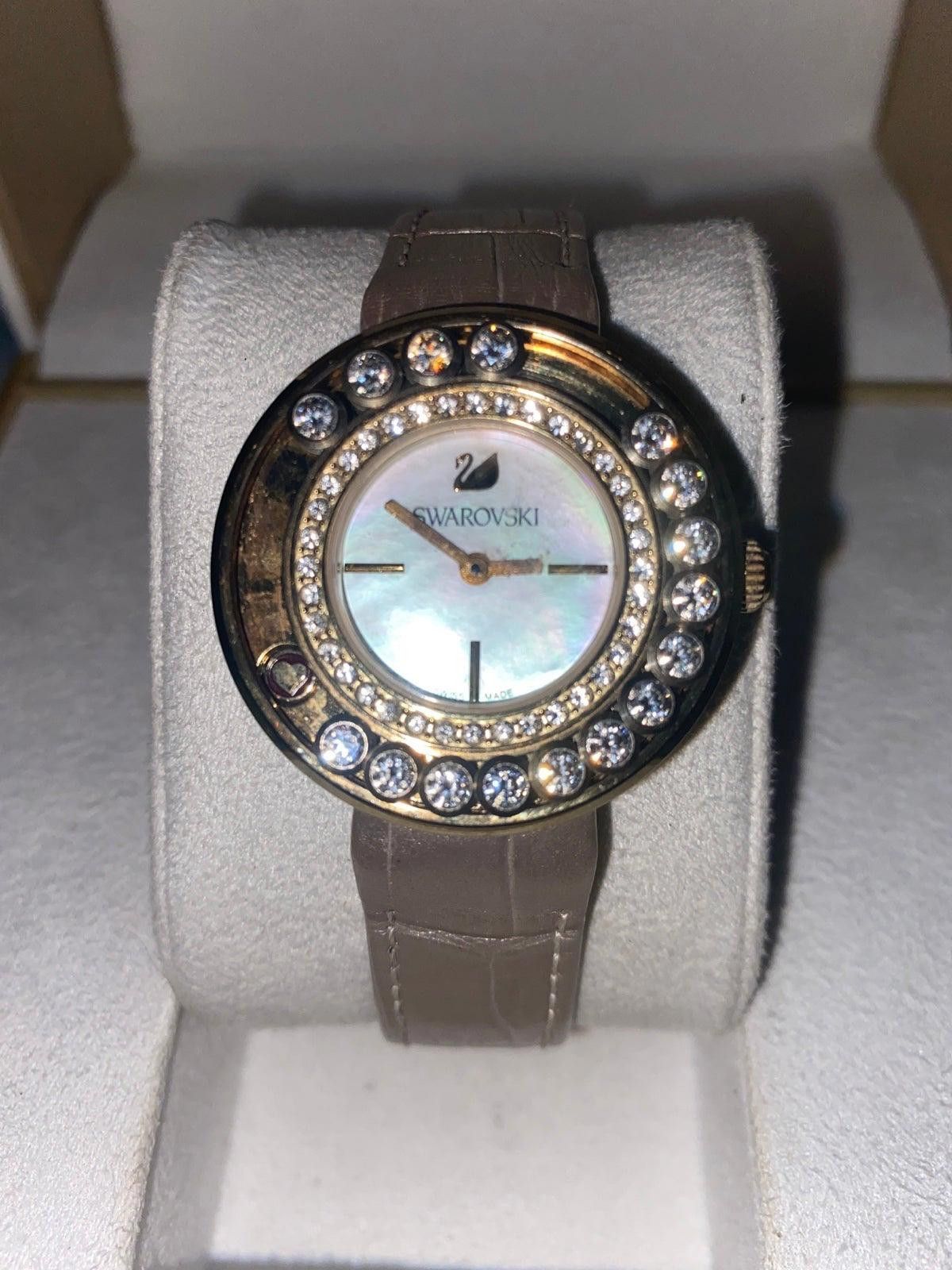 Swarovski Swarovski Mother of Pearl Lovely Crystals Watch Size ONE SIZE - 1 Thumbnail