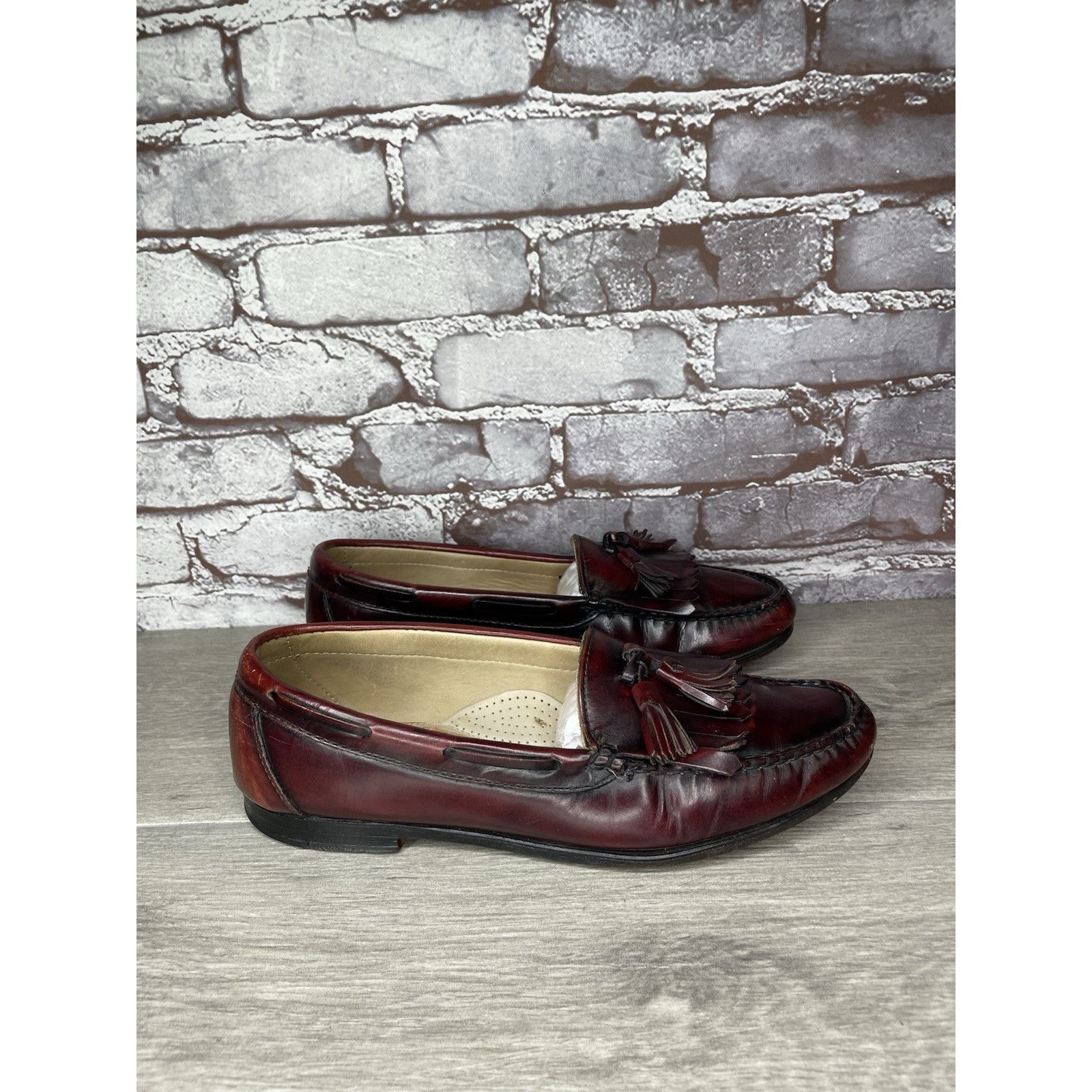 G.H. Bass & Co. G.H. Bass & Co. Weejuns Burgundy Leather Kiltie Tassel Loafe Size US 9.5 / EU 42-43 - 19 Thumbnail