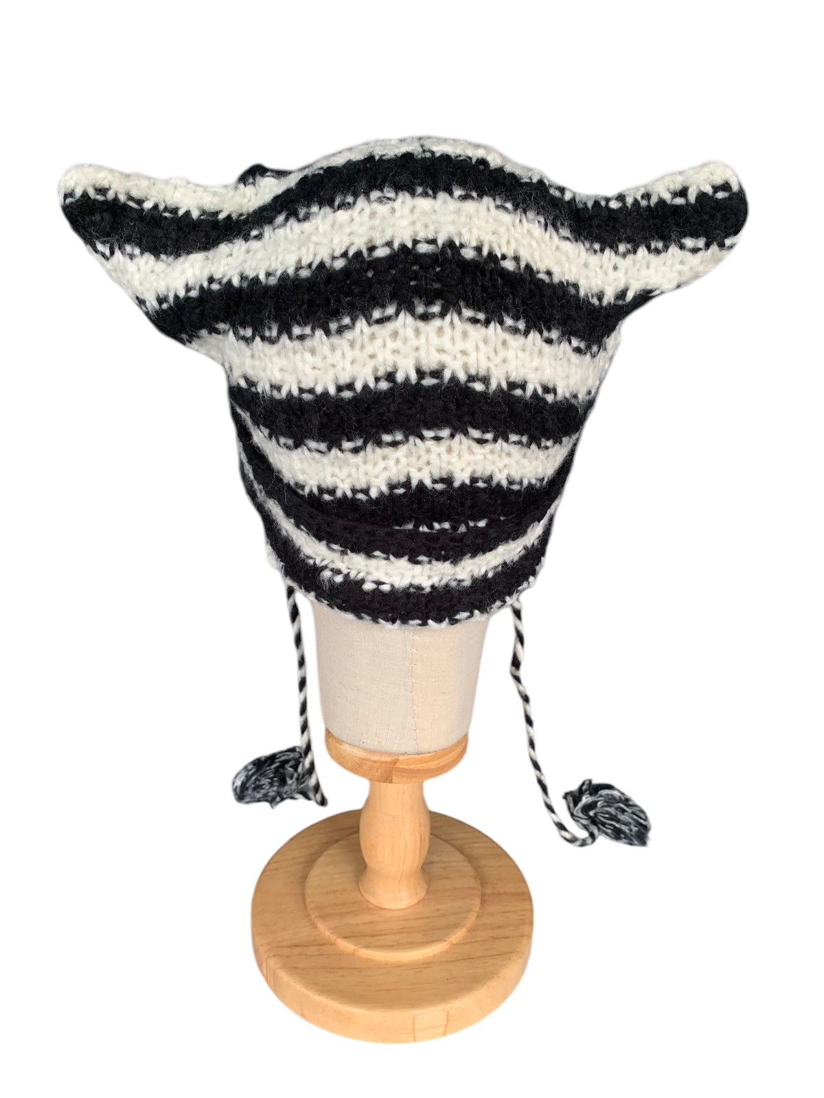 Japanese Brand × Kapital × Vintage Stripe Black And White Bunny Horn Devil Knitted Beanie Hats Size ONE SIZE - 8 Thumbnail