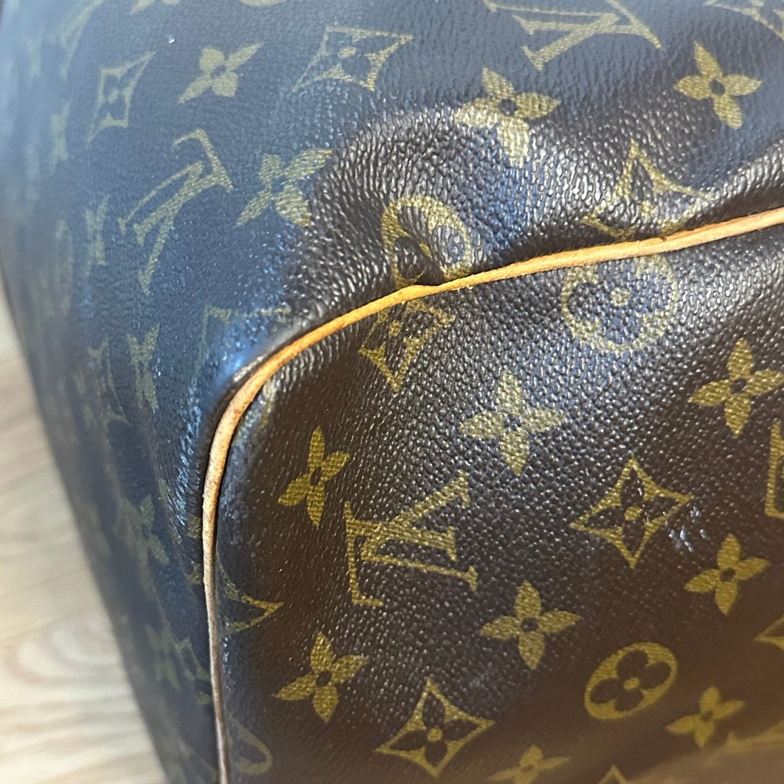 Louis Vuitton Vintage Louis Vuitton 1994 Keepall 55 Bag Size ONE SIZE - 21 Thumbnail