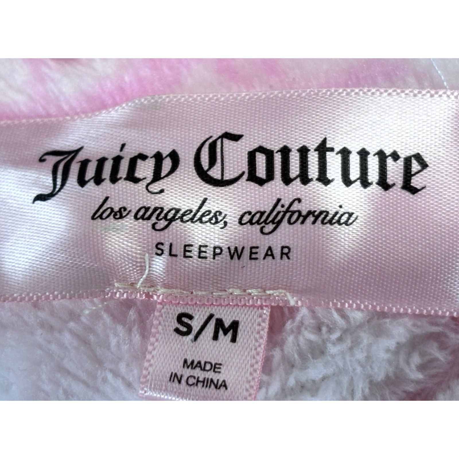 Juicy Couture VINTAGE Juicy Couture Fuzzy Bath Robe S/M Pink Belted Spellout Womens Size ONE SIZE - 7 Thumbnail