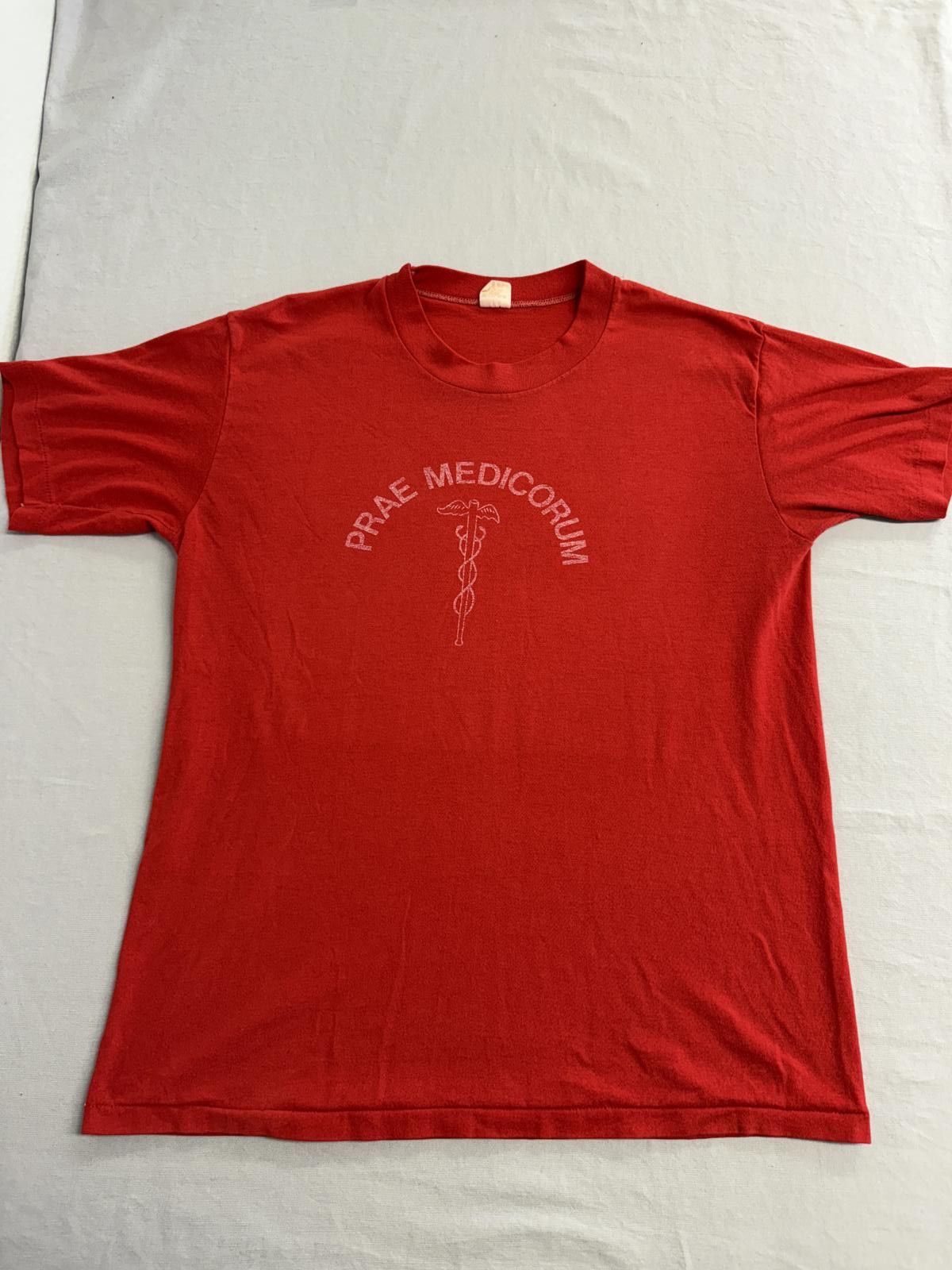Other 70s Vintage Prae Medicorum Medical Symbol Premedical T-shirt Size US XL / EU 56 / 4 - 1 Thumbnail