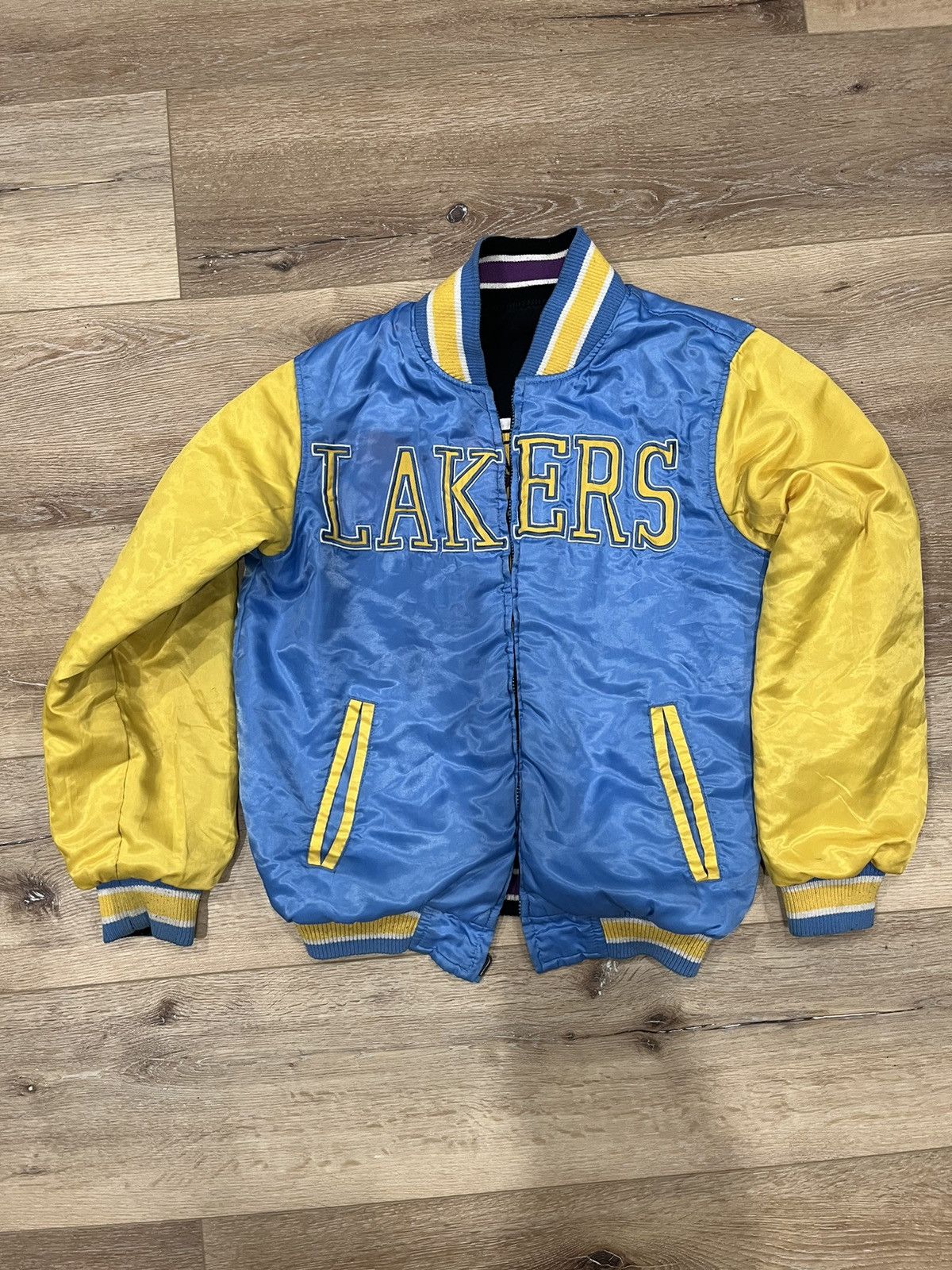 NBA × Vintage Vintage Lakers Reversible Jacket Size US S / EU 44-46 / 1 - 6 Thumbnail