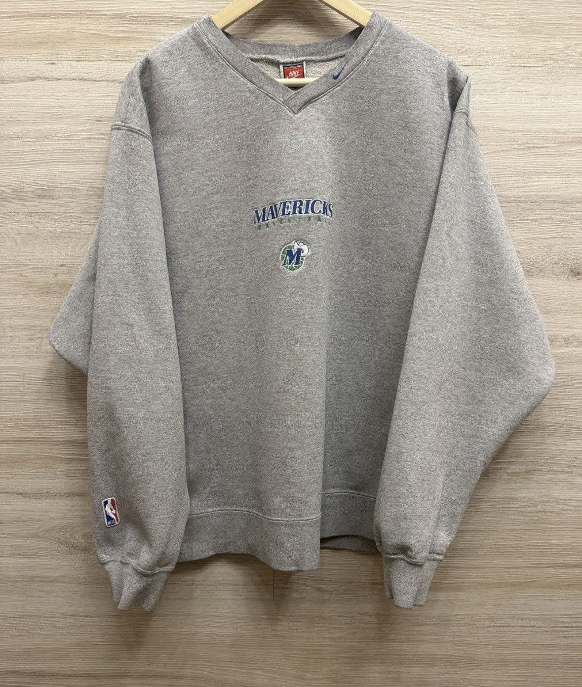 Nike Vintage Nike NBA Dallas Mavericks Sweatshirt Size XL Size US XL / EU 56 / 4 - 1 Thumbnail