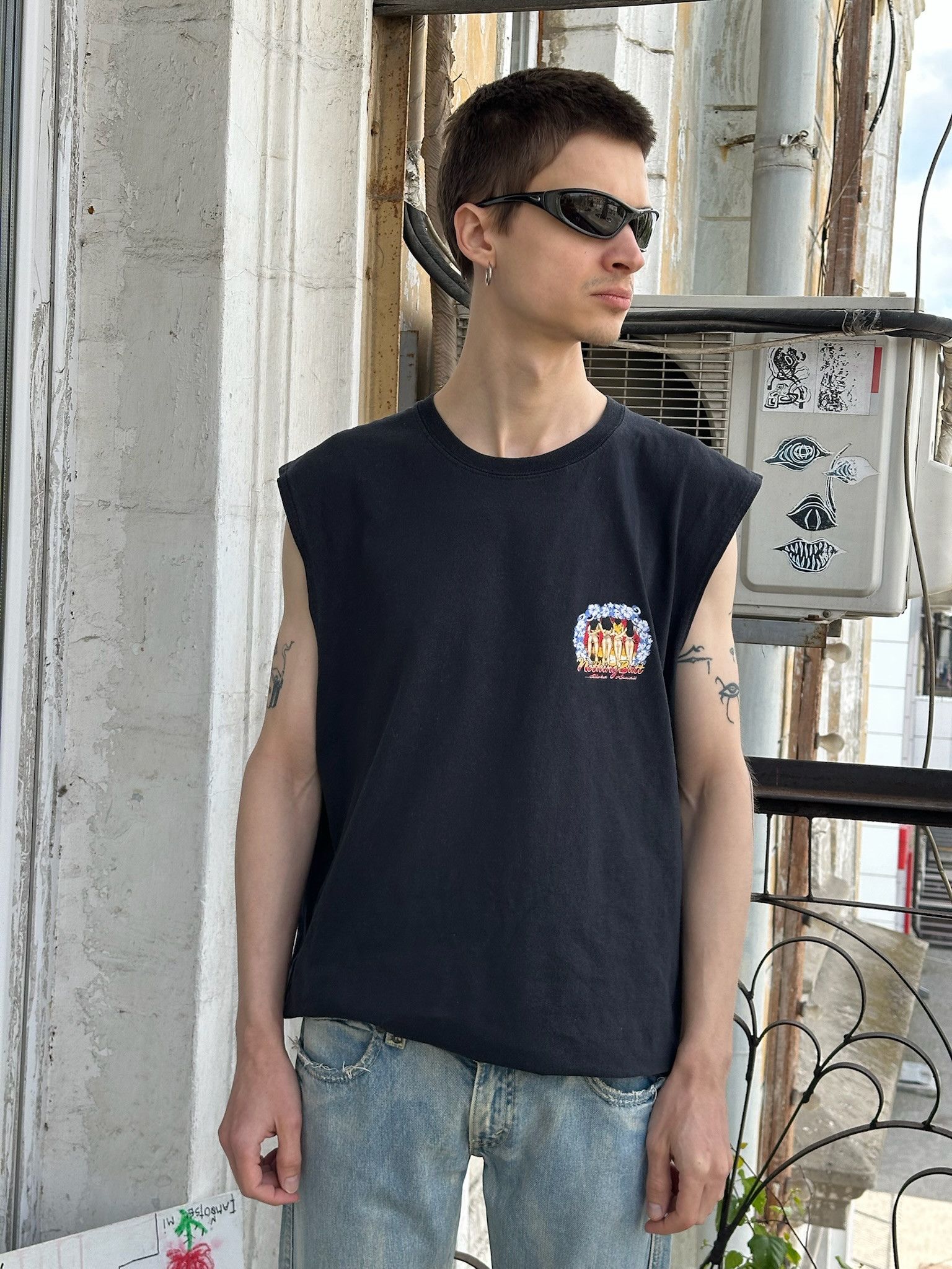 Vintage Vintage Y2K Sexy Nude Girl Big Ass Art T-shirt Porn Style Size US XL / EU 56 / 4 - 3 Thumbnail