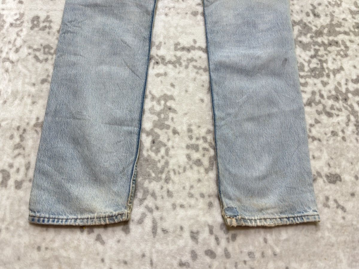 Levi's Vintage Levi’s 501 Distressed Knee Rip Patchwork Denim Jeans Size US 27 - 13 Thumbnail