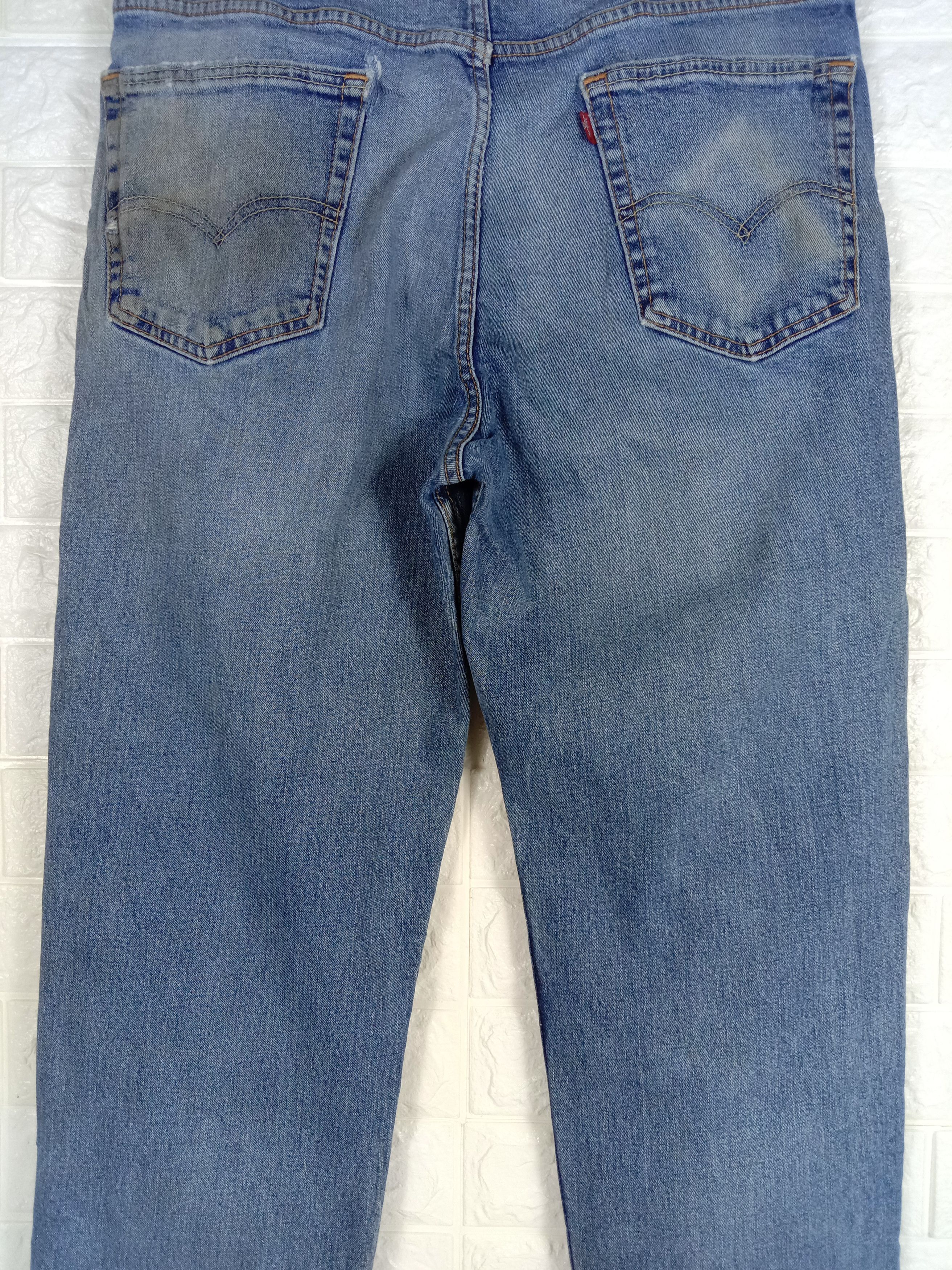 Levi's Vintage Levi's 550 Faded Blue Jeans Distressed Denim Size US 35 - 7 Thumbnail