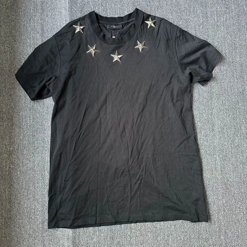 Givenchy Givenchy Limited Edition Black Metal Star Short Sleeve Siz Size US S / EU 44-46 / 1 - 1 Thumbnail