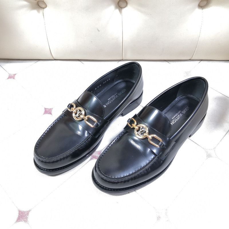 Louis Vuitton Louis Vuitton Black Leather Loafers for Women 0079 Size US 6 / IT 36 - 1 Thumbnail