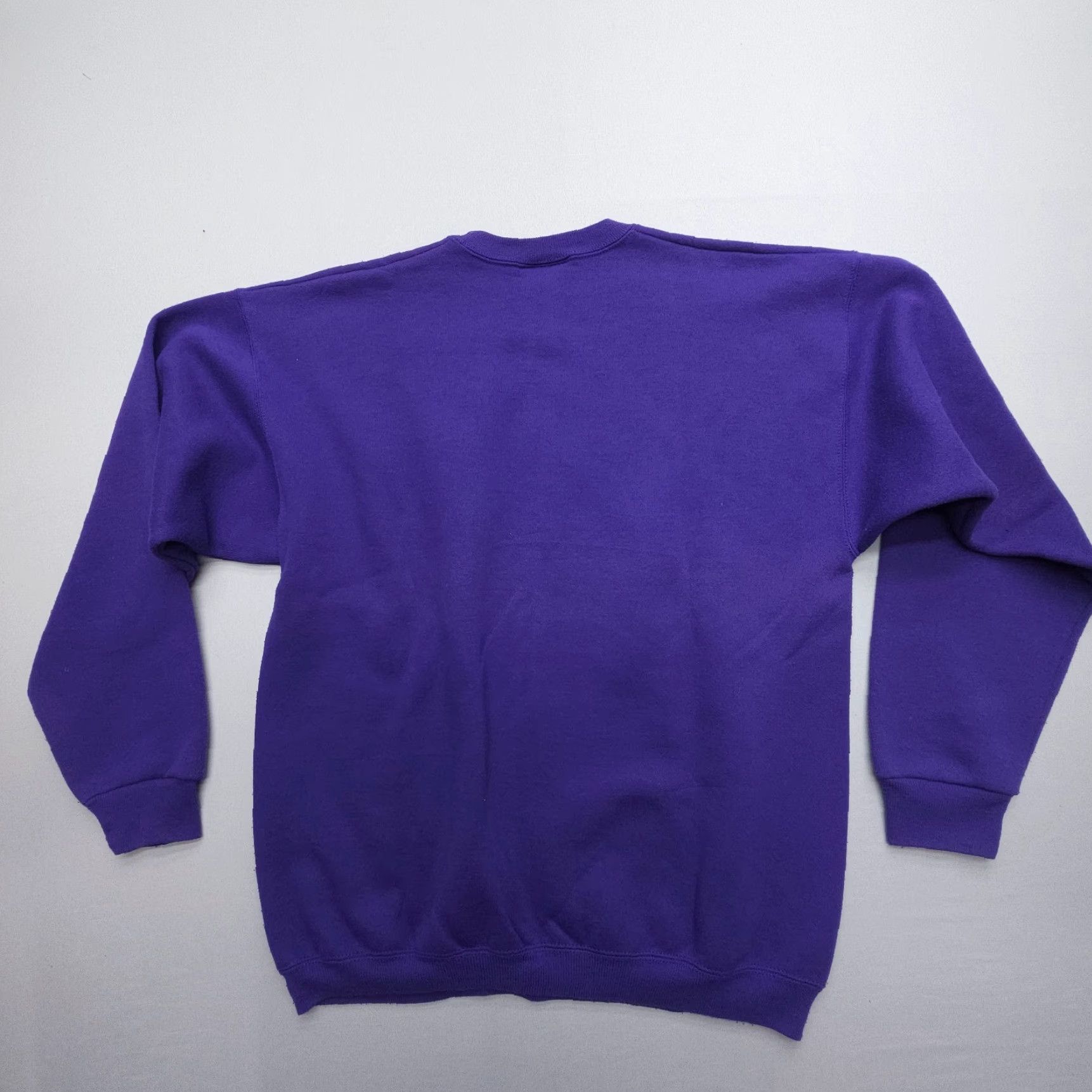 Hanes VINTAGE Hanes Sweatshirt Mens L Purple USA 50/50 Claremont Resort Graphic Print Crew Neck Fleece Logo 80s 90s All Seasons Size US L / EU 52-54 / 3 - 2 Thumbnail