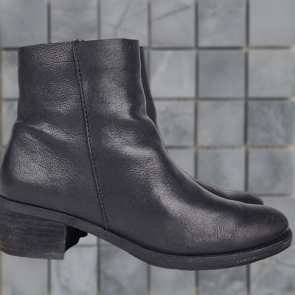 Vintage VINTAGE Women’s 7M Kork-Ease Zip On Ankle Boot Mayten Black Leather K54003 Size US 7 / IT 37 - 1 Thumbnail