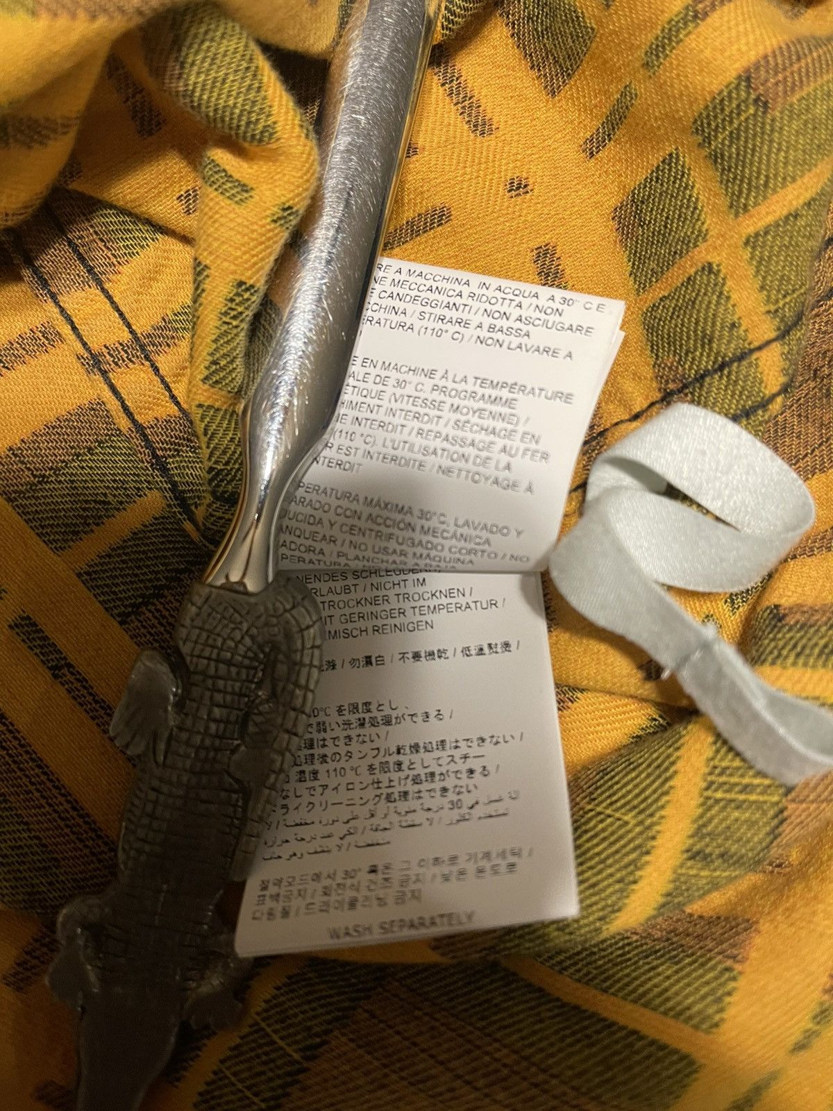 Off-White × Virgil Abloh OFF-WHITE C/O VIRGIL ABLOH YELLOW OVERSIZED FLANNEL SIZE L Size US L / EU 52-54 / 3 - 14 Thumbnail