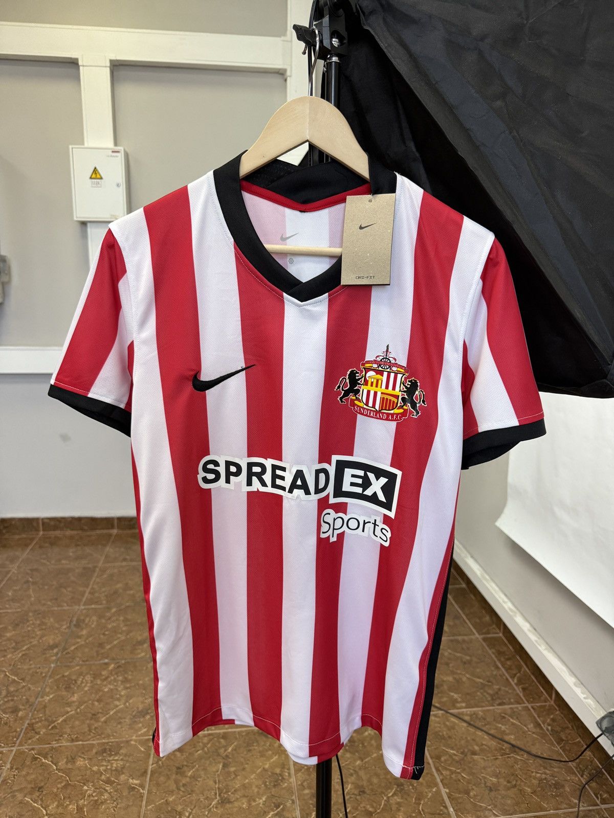 Nike 🏴󠁧󠁢󠁥󠁮󠁧󠁿 Y2K Nike Sunderland Soccer Jersey T-Shirt Blokecore Rare Size US S / EU 44-46 / 1 - 1 Thumbnail