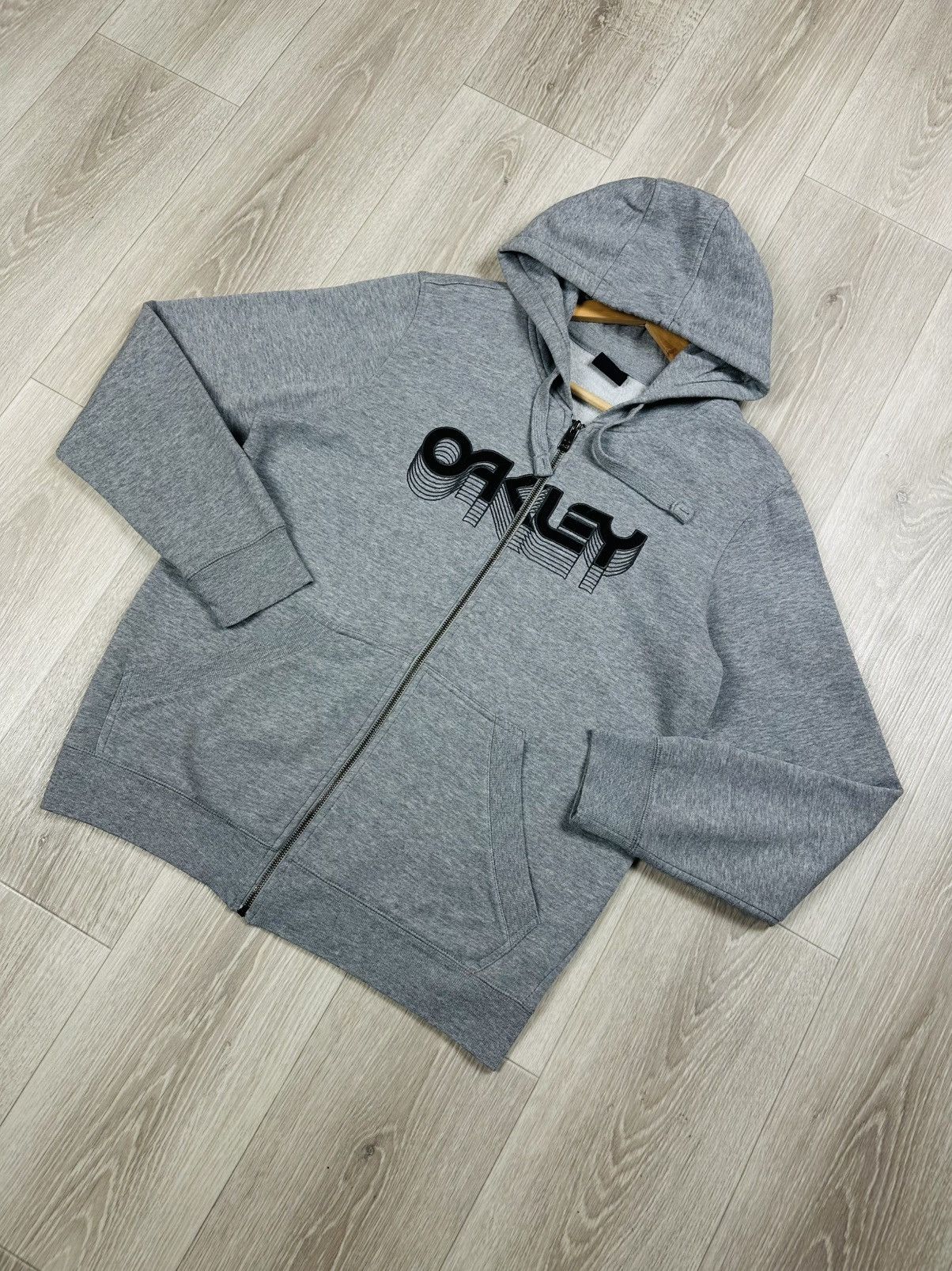 Vintage Vintage Oakley Zip Up Hoodie Big Logo Y2K Rare Size US M / EU 48-50 / 2 - 3 Thumbnail
