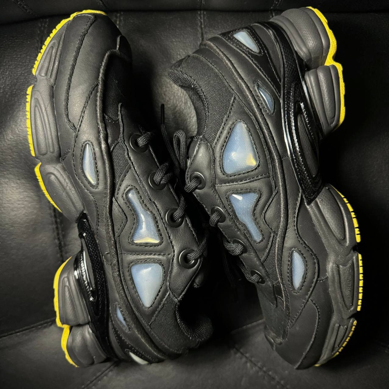 Adidas × Raf Simons Adidas Raf Simons Ozweego Corn Black Size US 7 / EU 40 - 5 Thumbnail