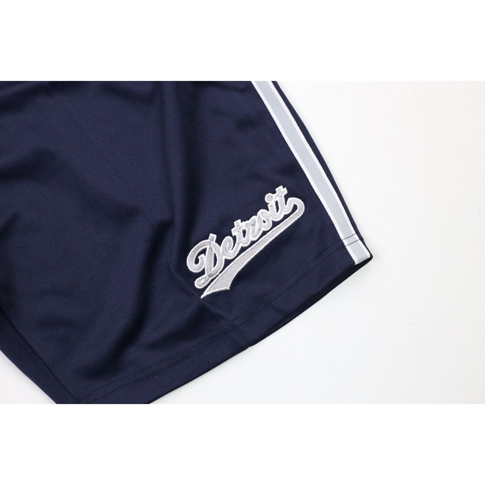 Vintage NOS Vintage Streetwear Baggy Detroit Basketball Shorts XL Size US 36 / EU 52 - 4 Thumbnail