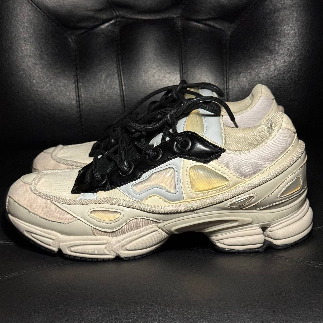 Adidas × Raf Simons 8,5us Adidas Raf Simons Ozweego Cream White Size US 8.5 / EU 41-42 - 3 Thumbnail