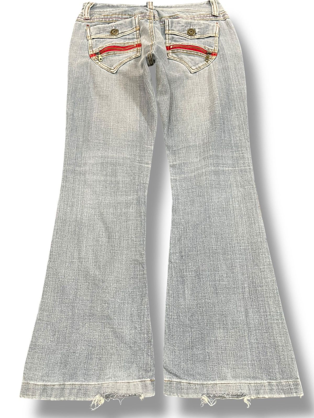 BCBGeneration × Bcbgmaxazria × Japanese Brand Vintage B.C.B.G Flare Distressed Denum Size US 31 - 6 Thumbnail