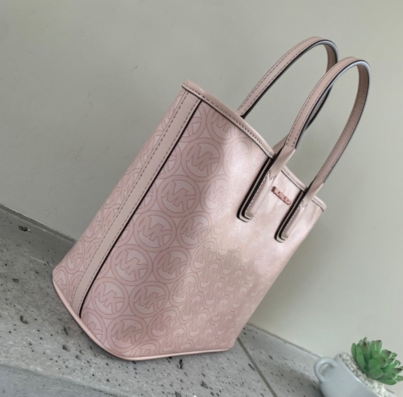Michael Kors NWT Michael Kors Jodie Small Logo Jacquard Tote Bag Size ONE SIZE - 3 Thumbnail