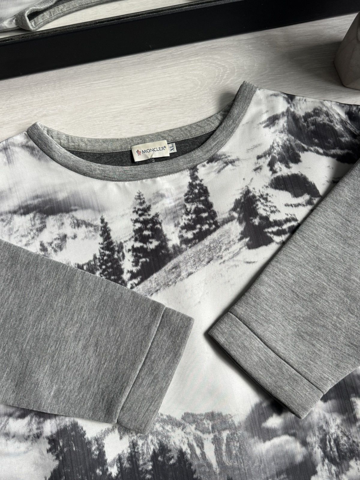 Moncler Moncler Maglia Girocollo Snow Mountain Sweatshirt Size XL / US 12-14 / IT 48-50 - 6 Thumbnail