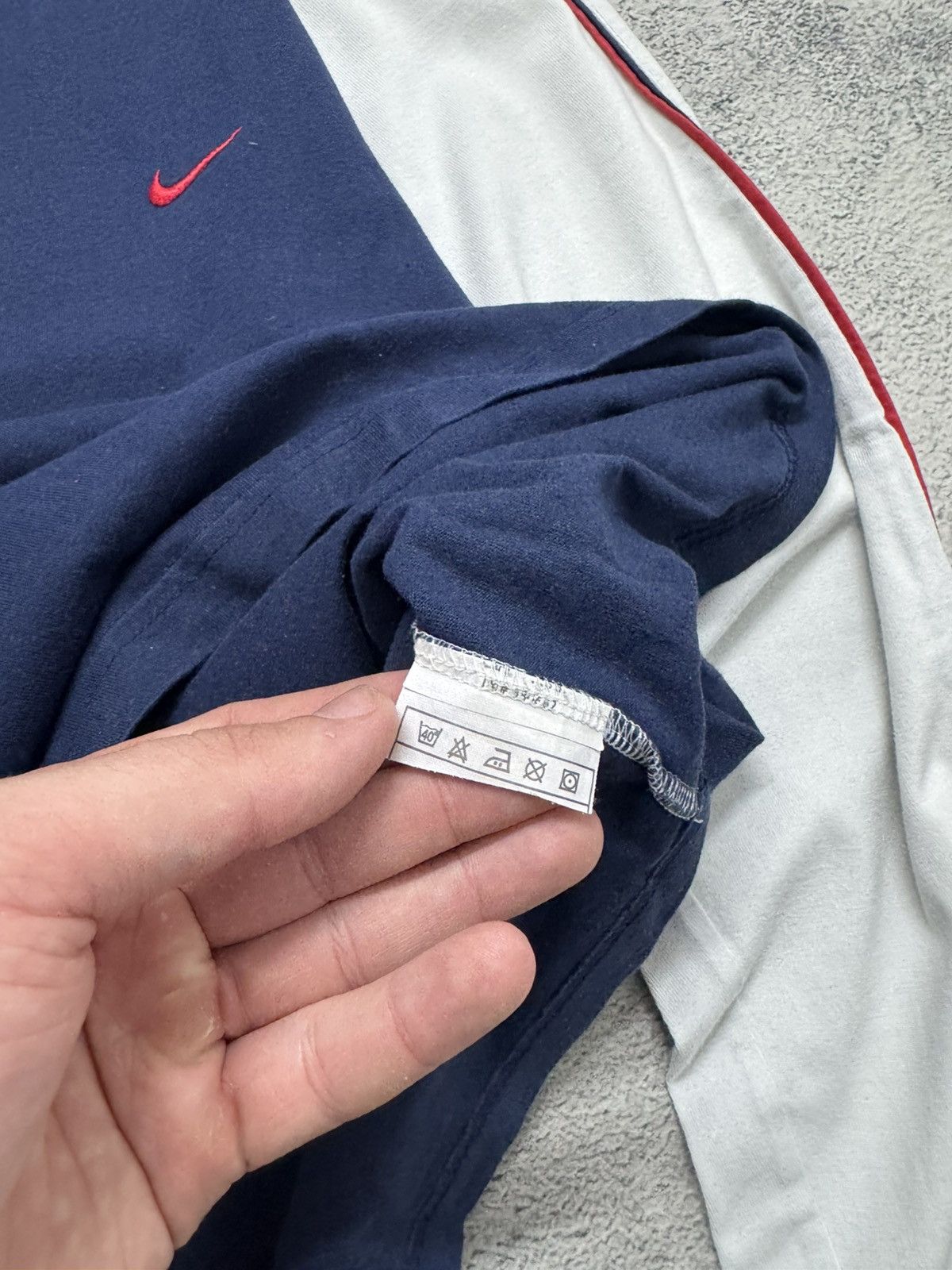 Nike Vintage Y2k Nike Swoosh Long Sleeve 00’s Size US M / EU 48-50 / 2 - 10 Thumbnail