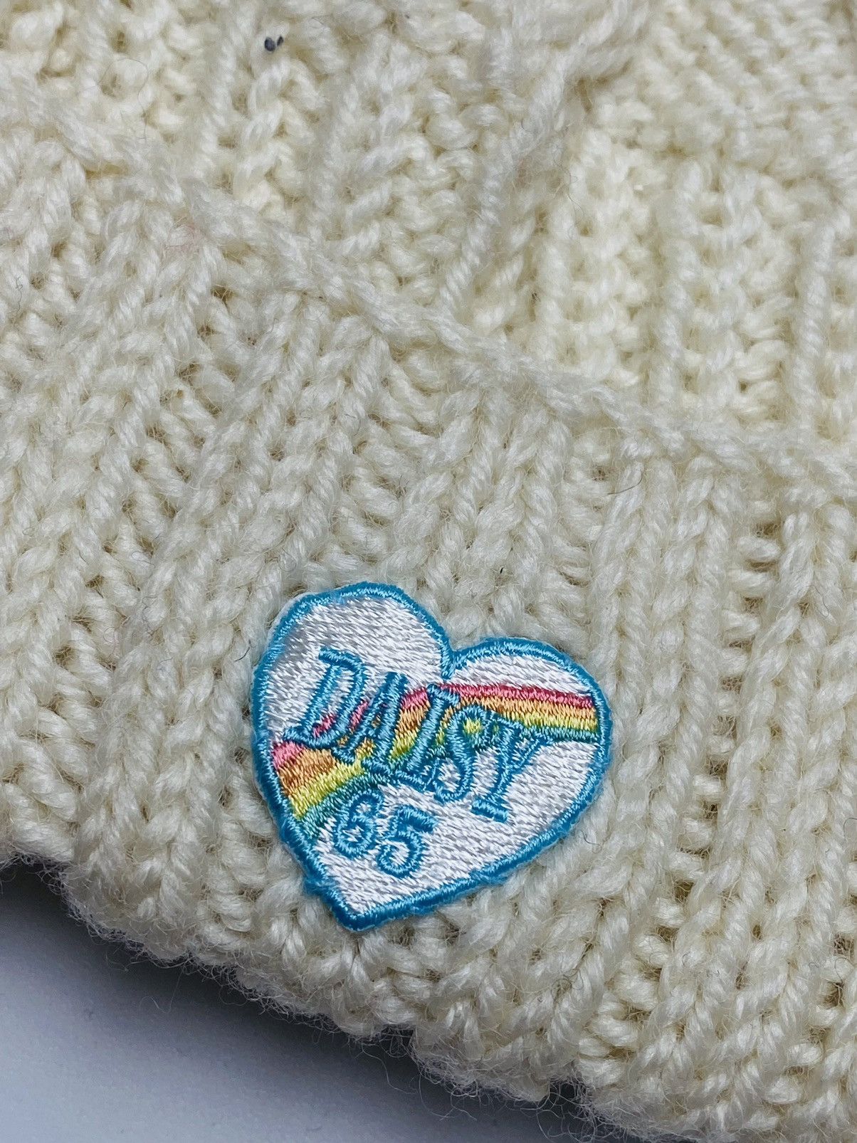 Angel Blue × Hysteric Glamour 2000s Daisy Lovers - Winter Beanie Souvenirs Size ONE SIZE - 2 Thumbnail