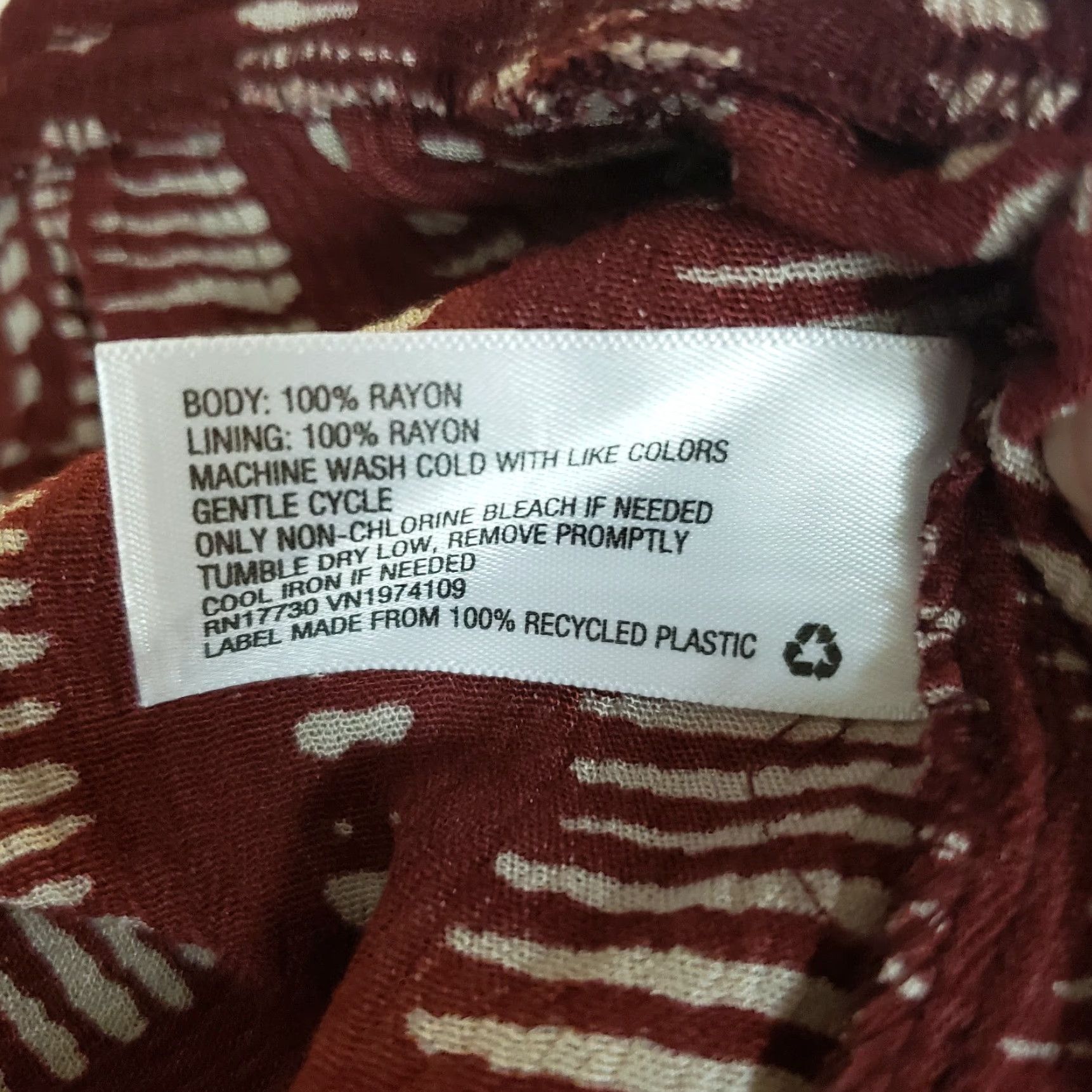 Vintage VINTAGE? No — Wild Fable Womens Romper Sz Small Maroon Gray Sleeveless Rayon Romper Womens Small Red Casual One-Piece Shirt? Size 28" / US 6 / IT 42 - 4 Thumbnail