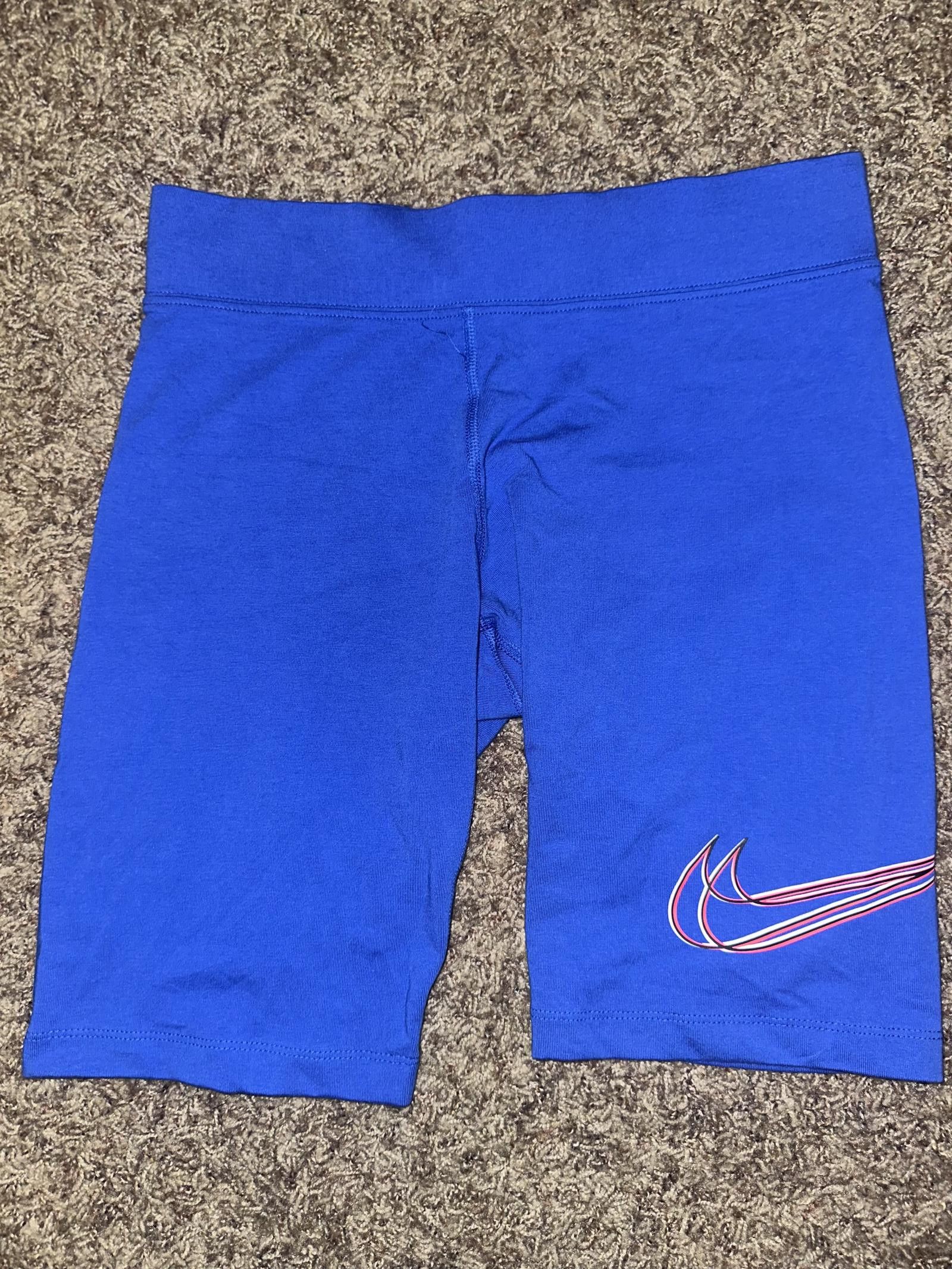 Nike Nike Women’s Essential Blue Bike Gym Shorts Size 32" / US 10 / IT 46 - 1 Thumbnail