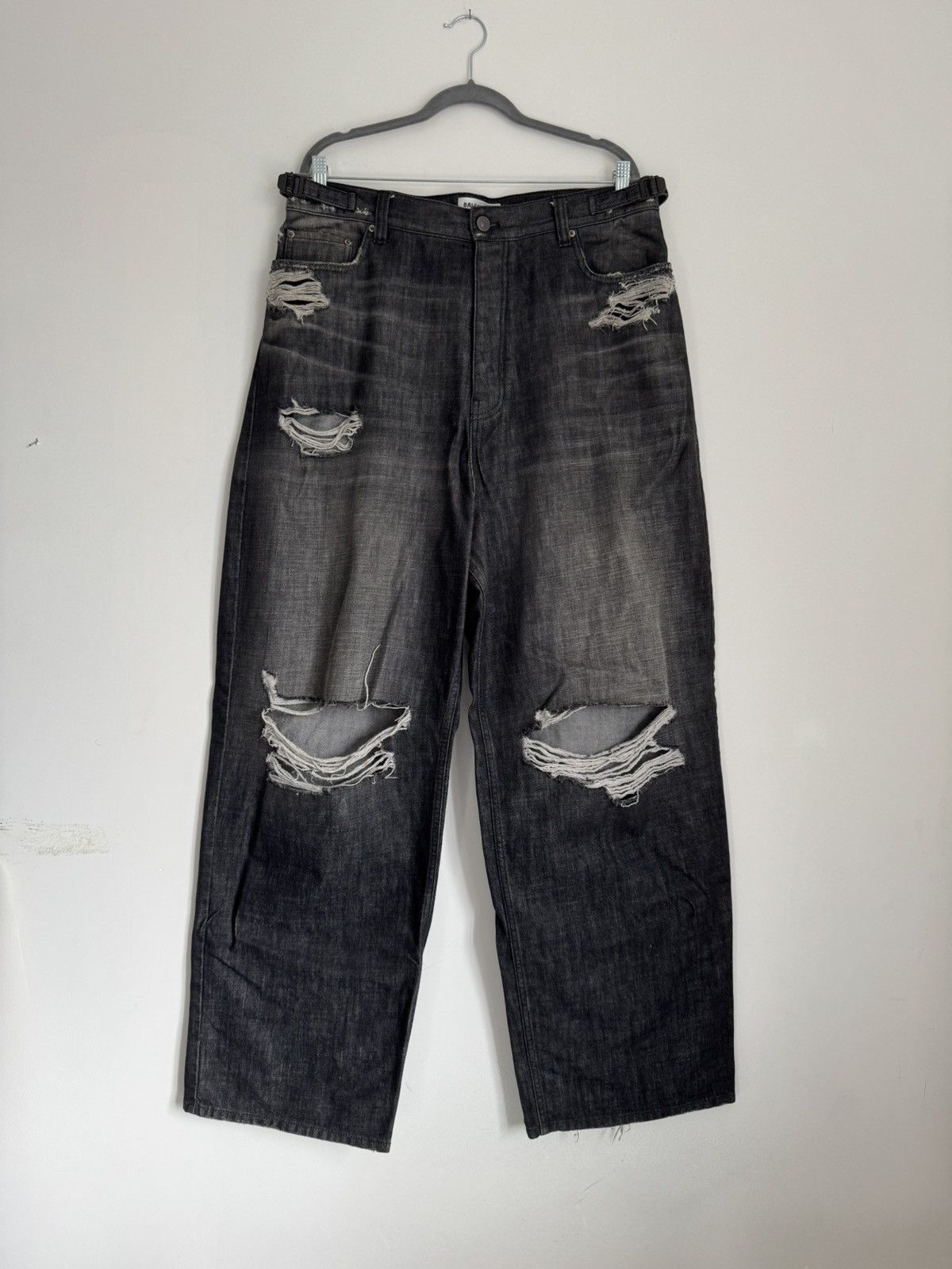 Balenciaga Skater / Red Carpet Denim Size US 34 / EU 50 - 1 Thumbnail