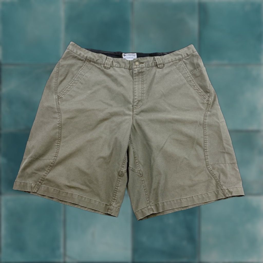 Vintage Columbia Hiking Shorts Mens 41 Green Khaki Outdoor Chino Cotton Casual Outdoor Mens 41 Green Khaki Columbia Shorts Size US 41 - 1 Thumbnail
