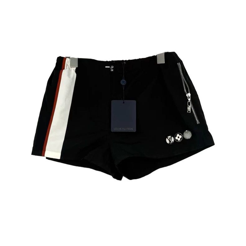 Louis Vuitton Louis Vuitton Black badge logo nylon shorts 2505-Nextarrow Size 35" - 1 Thumbnail