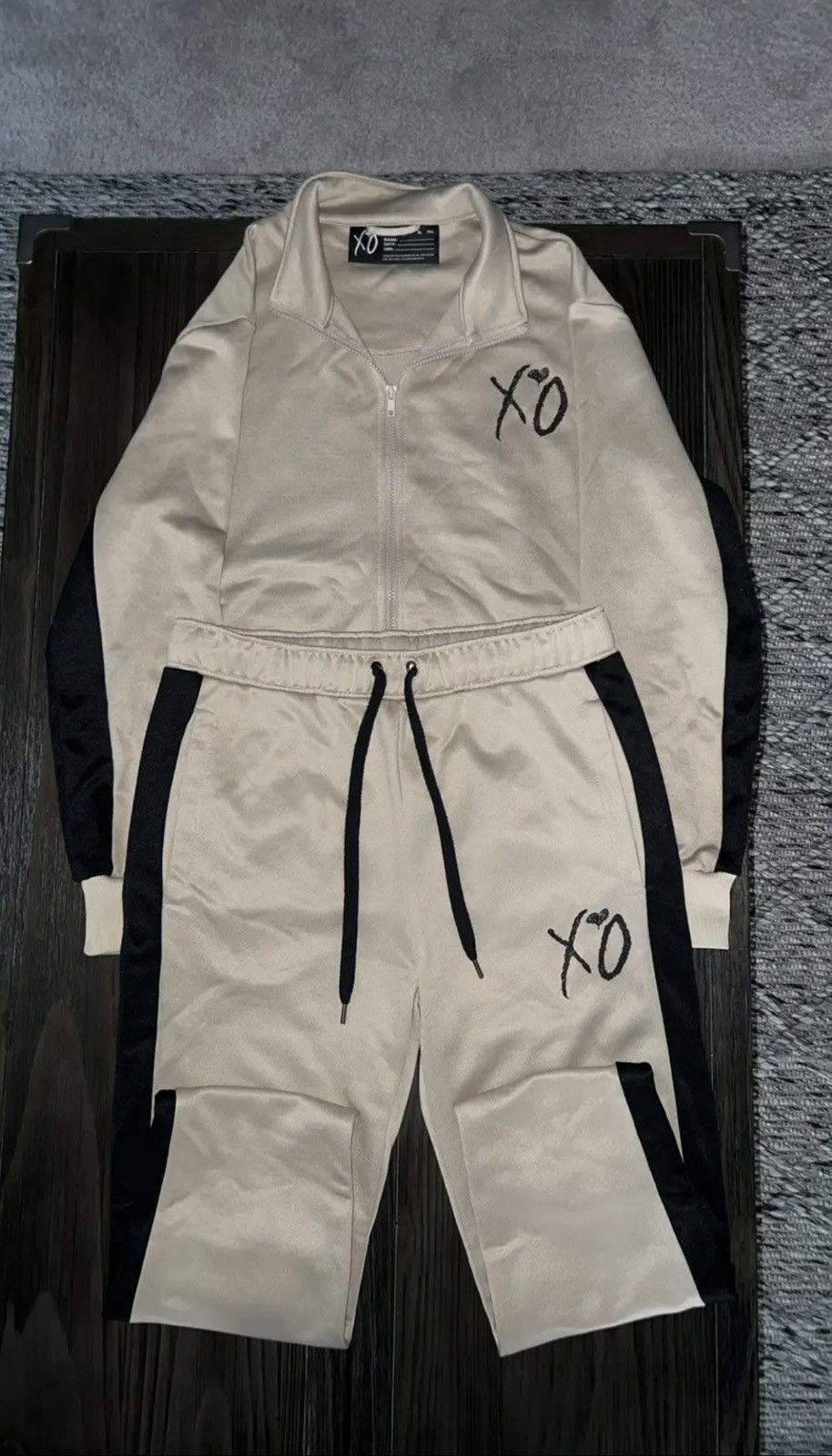 XO The Weeknd XO 002 2018 tracksuit Size US L / EU 52-54 / 3 - 1 Thumbnail
