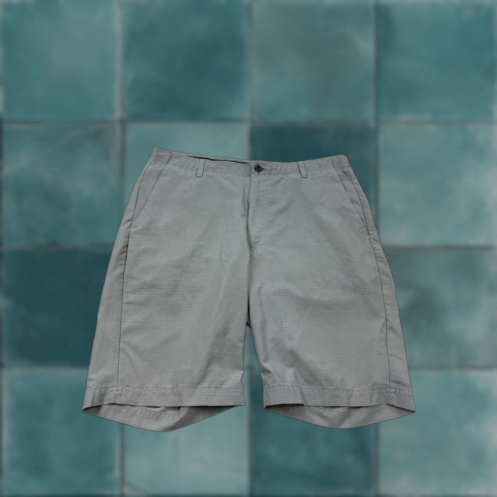 Vintage Pebble Beach Mens 36 Gray Striped Stretch Chino Golf Shorts 10 Inseam Casual Size US 36 / EU 52 - 1 Thumbnail