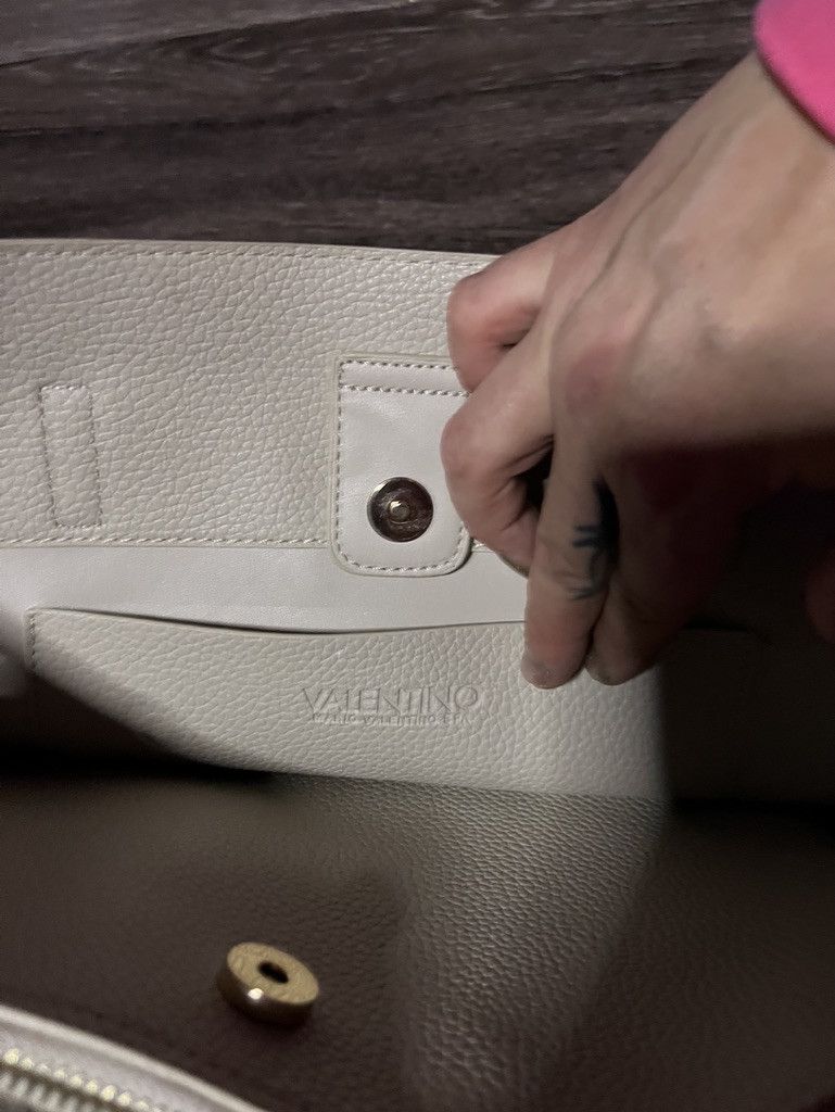 Valentino Beige Valentino Tote bag Pebble Leather Size ONE SIZE - 2 Thumbnail