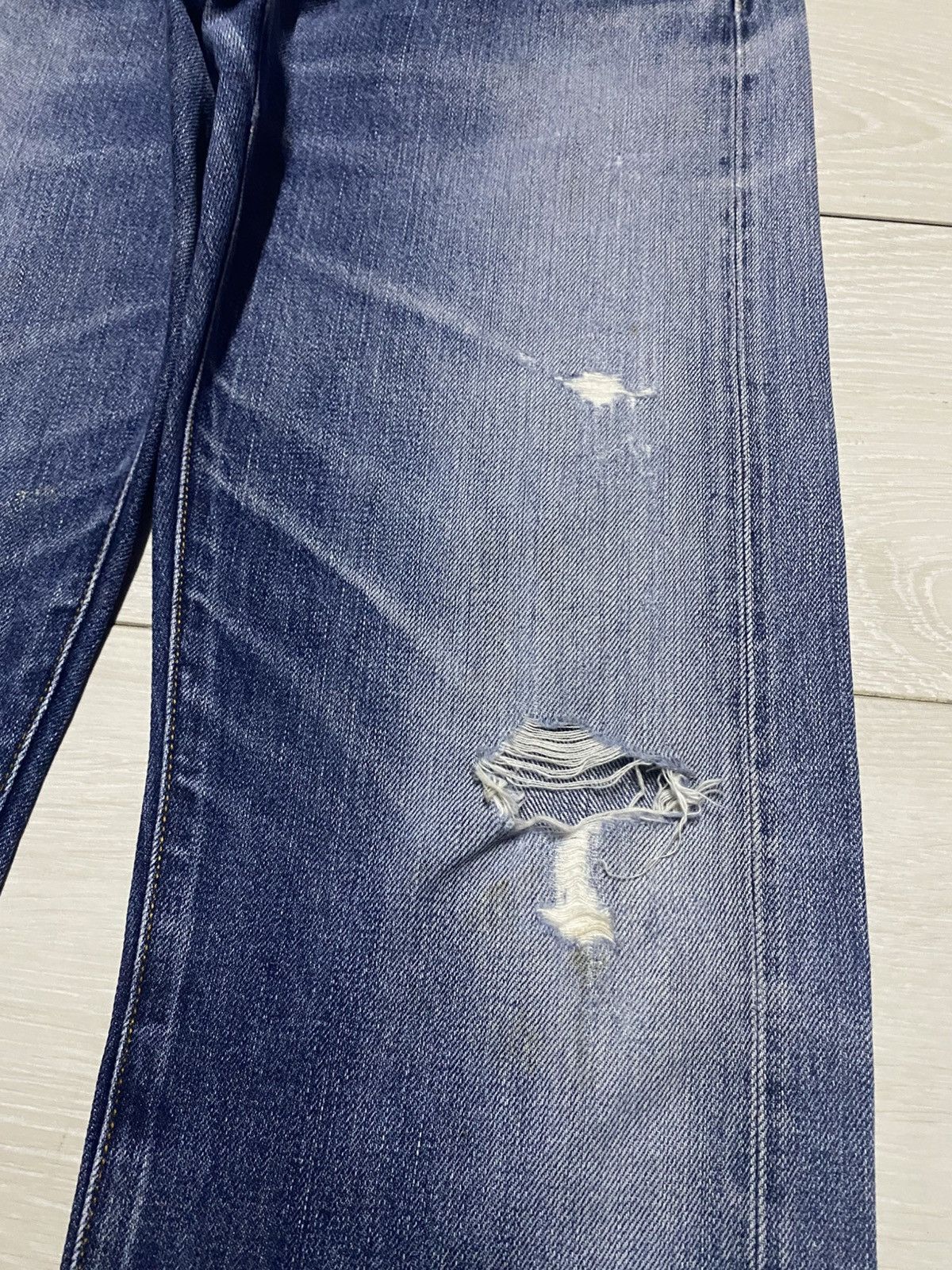 Uniqlo JAPANESE Uniqlo Selvedge Faded Wash Distressed Slim Jeans Size US 33 - 8 Thumbnail