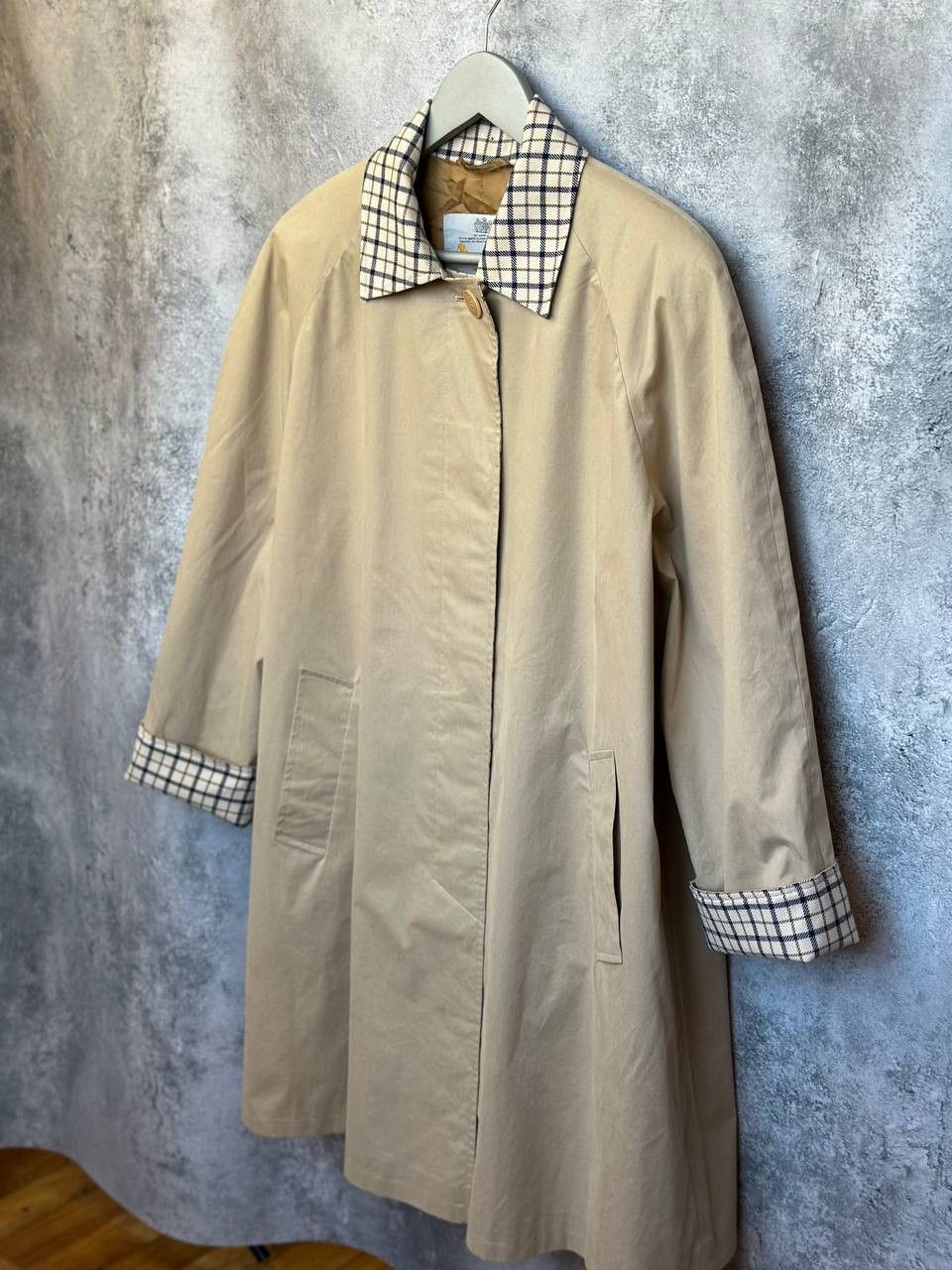 Aquascutum Aquascutum of London Trench Coat Vintage Beige Check Lining Size US L / EU 52-54 / 3 - 2 Thumbnail