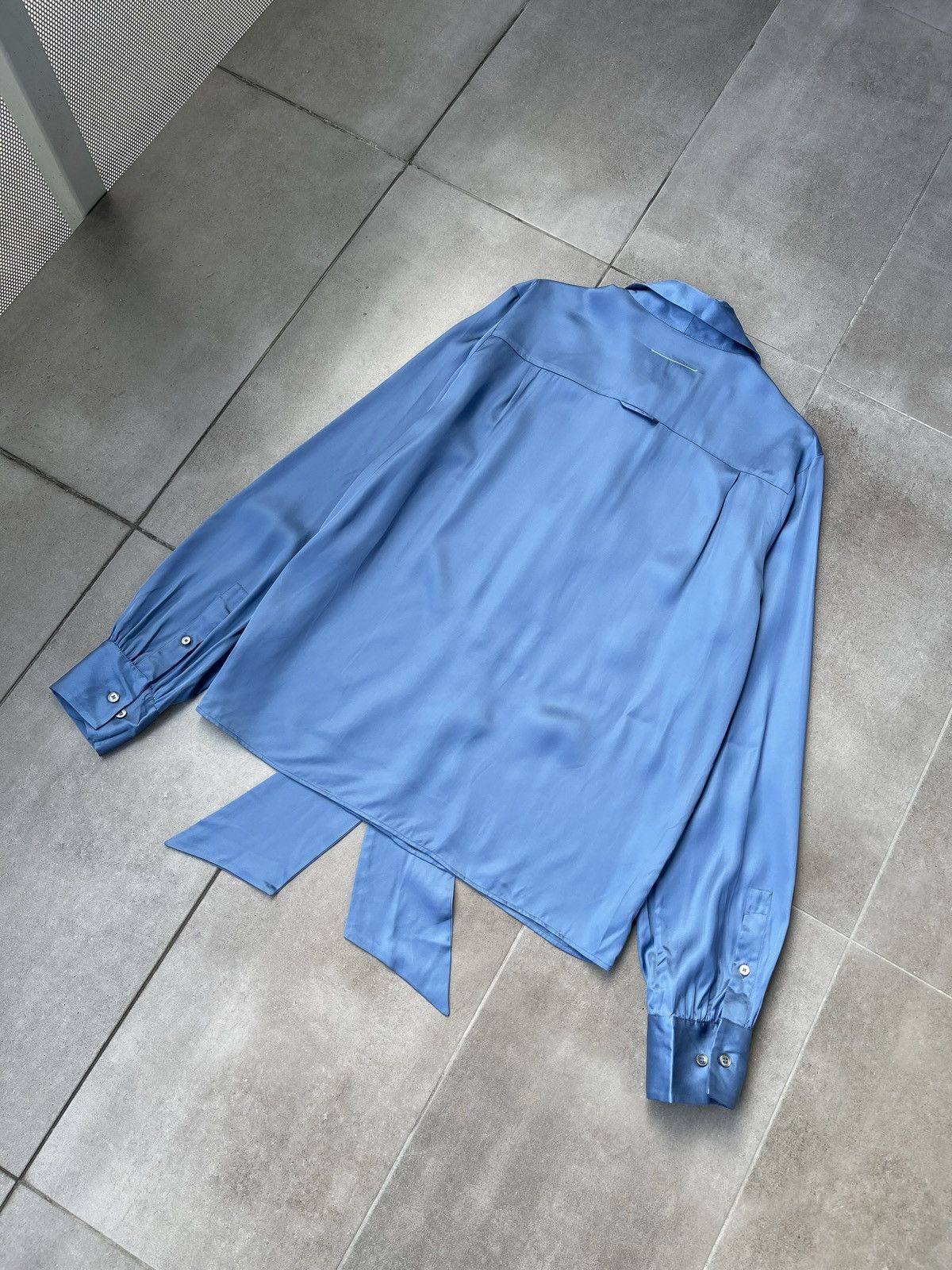 Maison Margiela !DS! SS22 Maison Margiela Bow Blue Viscose Shirt Size L / US 10 / IT 46 - 15 Thumbnail