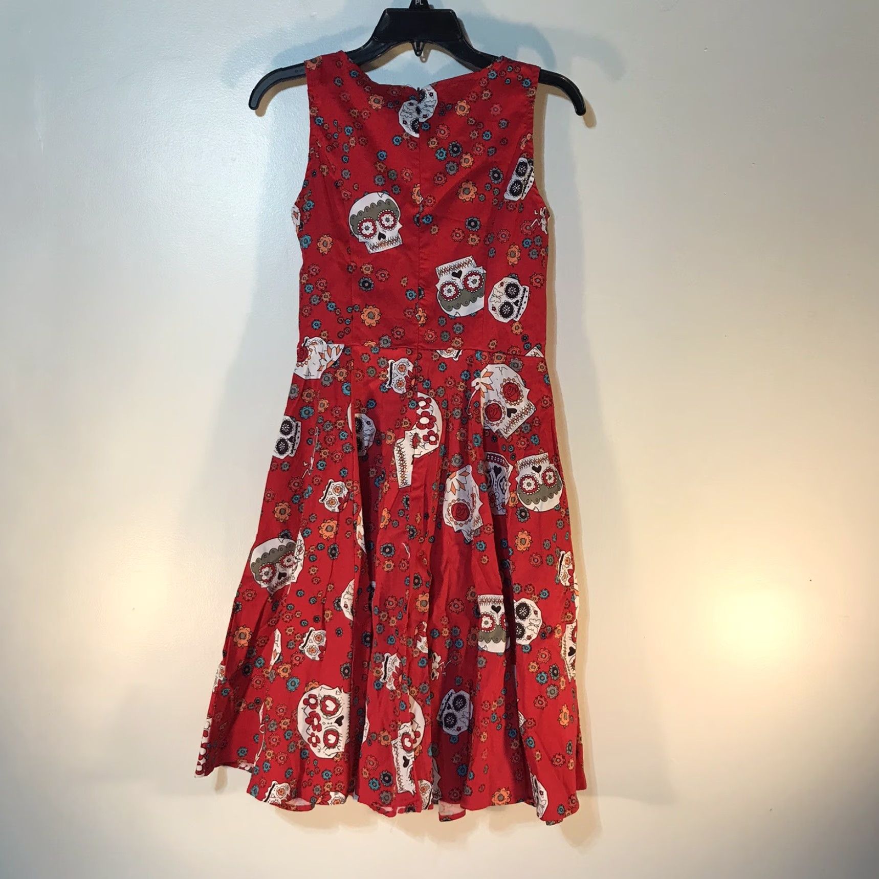 Nine West VINTAGE Ninewe Women's Red Floral Skull Fit & Flare Midi Dress Sleeveless Summer Casual S Size S / US 4 / IT 40 - 3 Thumbnail