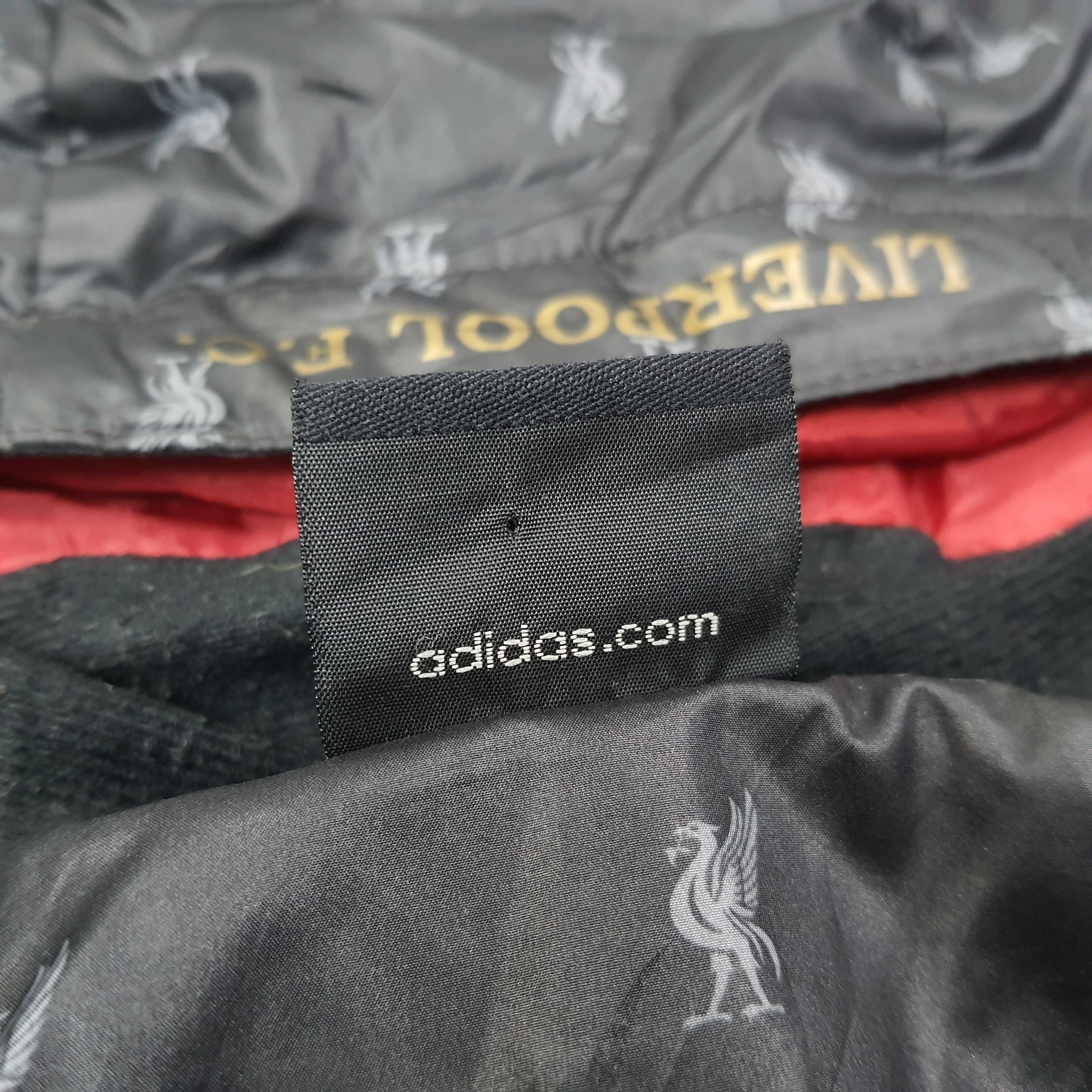 Adidas Vintage Adidas Liverpool F.C Puffer Jacket C262N5 Size US L / EU 52-54 / 3 - 9 Thumbnail