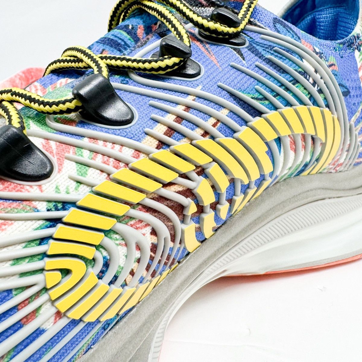 Gucci Gucci Marble and Floral Run Sneakers 'Blue Yellow White' Size US 12 / EU 45 - 12 Thumbnail