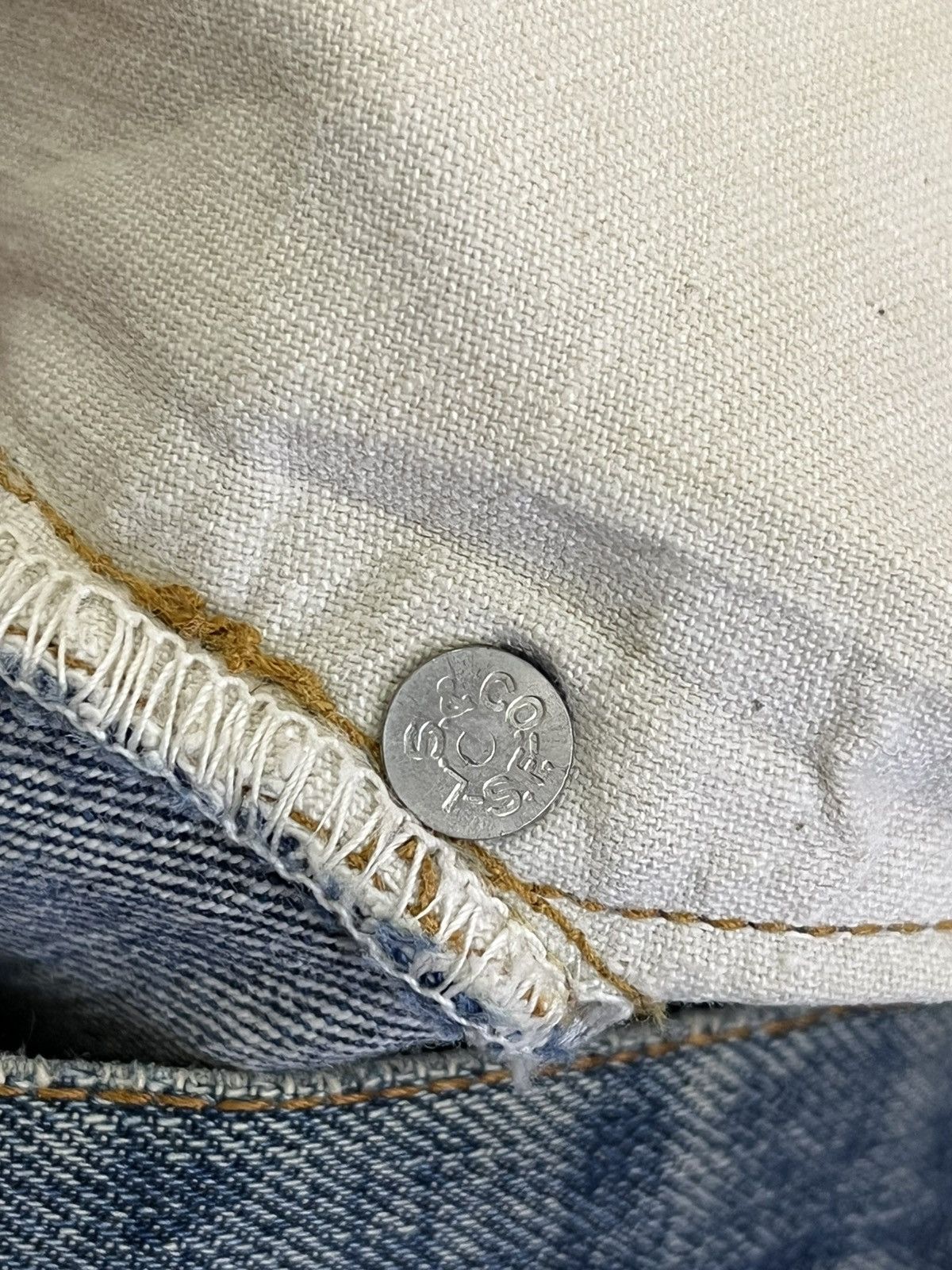 Levi's Vintage 60’s Levi’s 501 Big E Stamp Button No.6 Selvedge Size US 33 - 13 Thumbnail